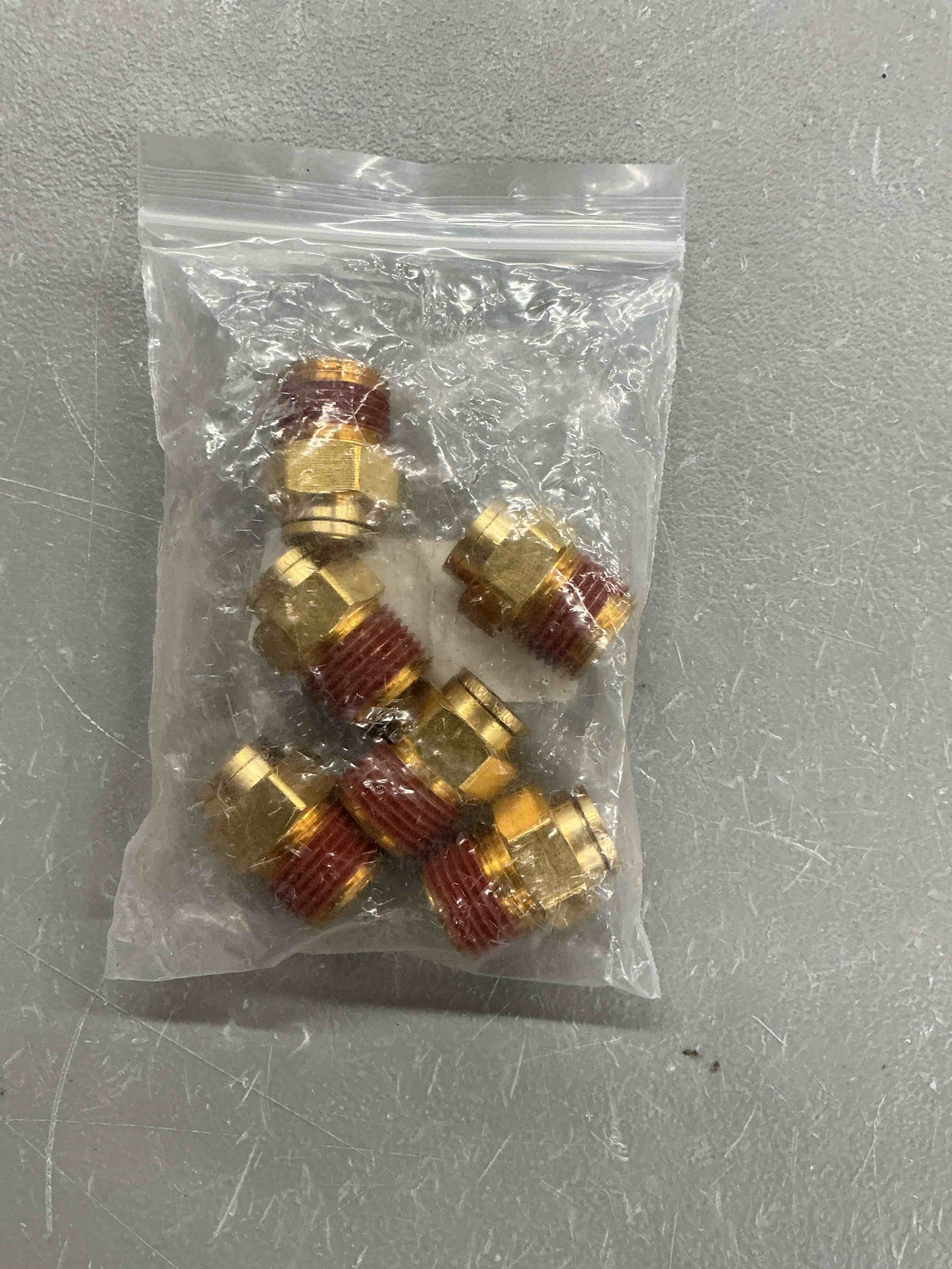 Condition photo showing Good Condition for 6pcs dot quick push to connect brass air brake fitting, kalolary brass straight dot line fittings 1/2"od×1/2"npt thread air brake line fittings, air suspension kit, air hose repair kit straight 1/2"od ×1/2"npt