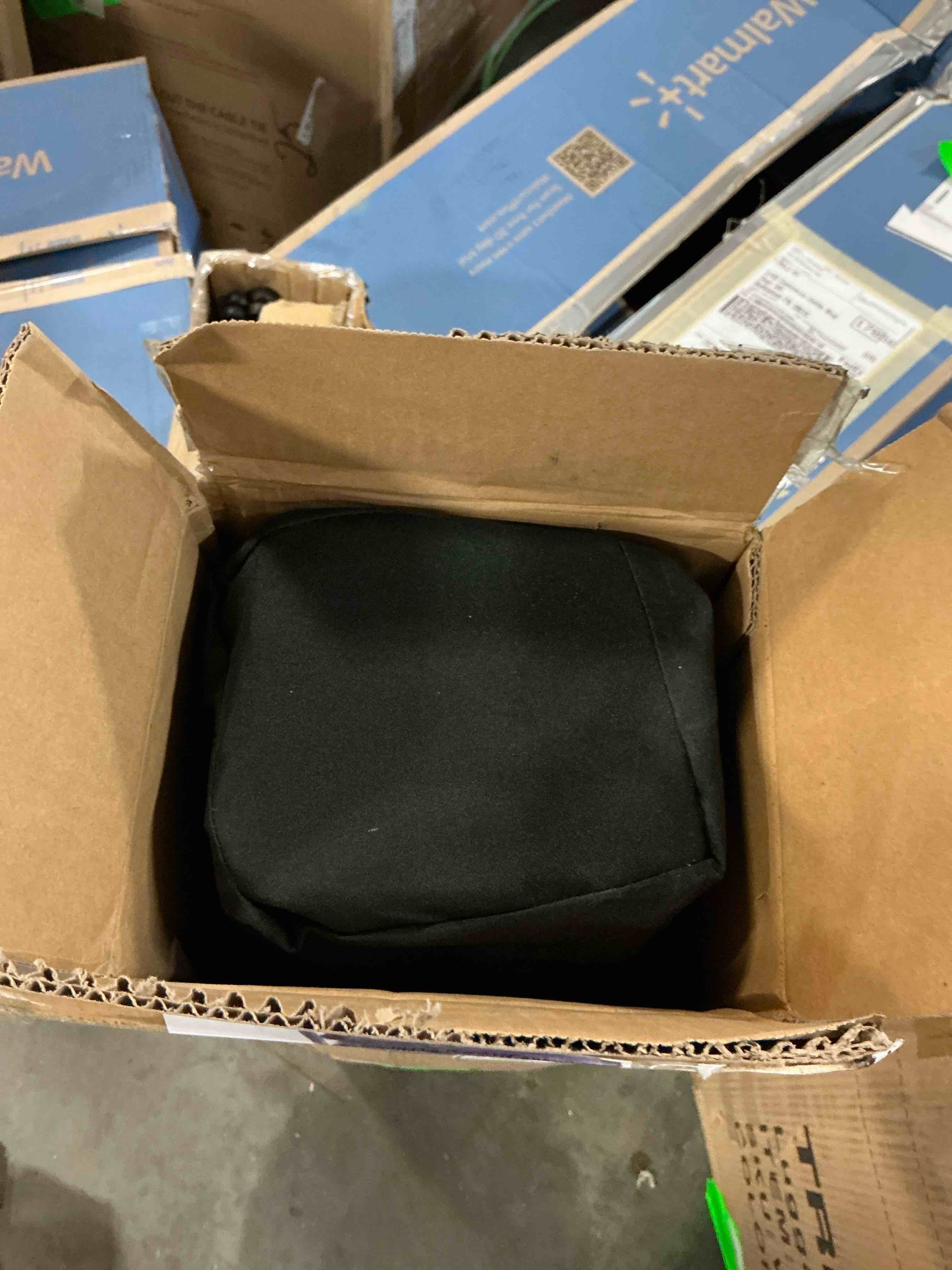 https://s3.amazonaws.com/lotting-images-prod/EmanualPiazza/PNK4991240_1779801784669.jpeg
