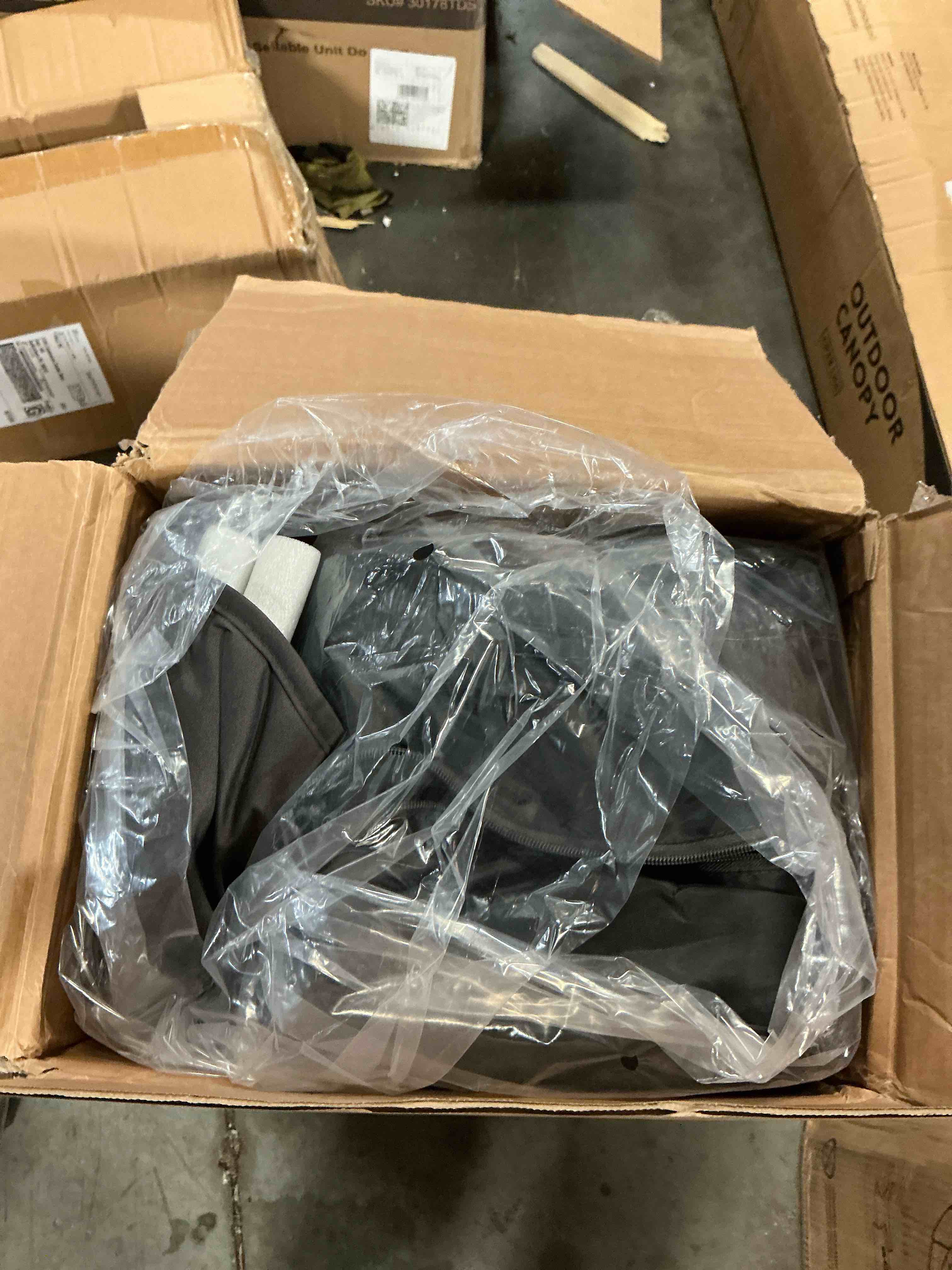 https://s3.amazonaws.com/lotting-images-prod/EmanualPiazza/PNK4991256_1779803930598.jpeg