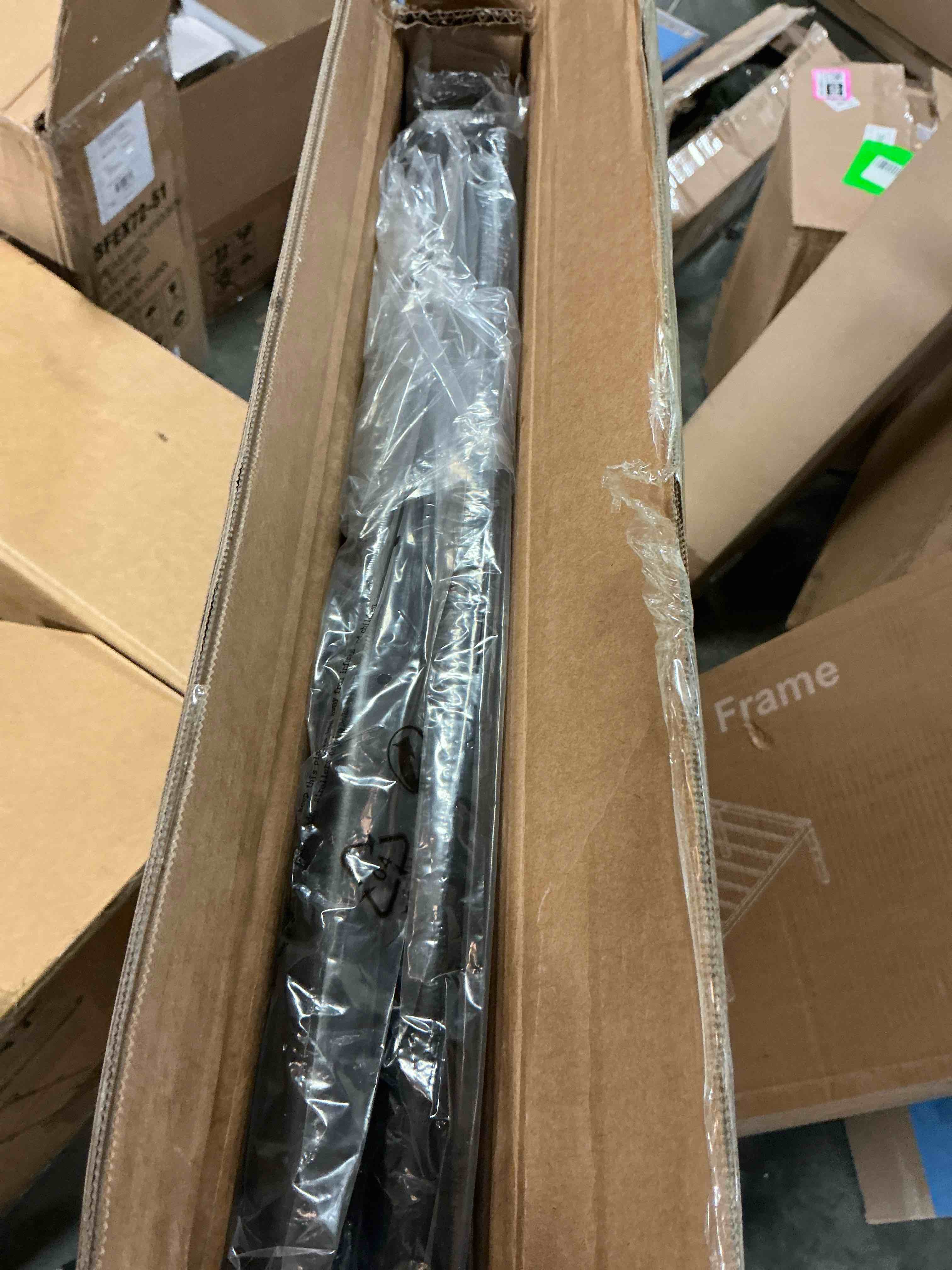 https://s3.amazonaws.com/lotting-images-prod/EmanualPiazza/PNK4991261_1779804686117.jpeg