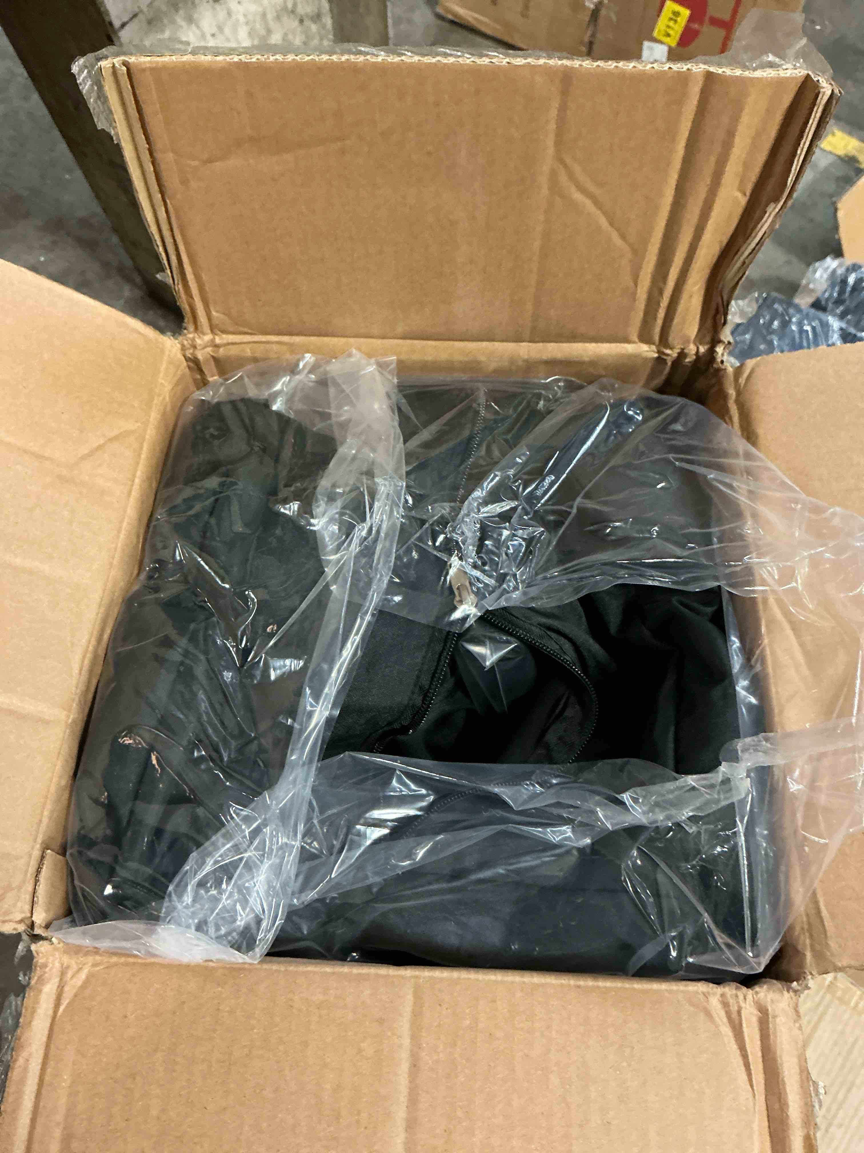 https://s3.amazonaws.com/lotting-images-prod/EmanualPiazza/PNK4991352_1779823734923.jpeg
