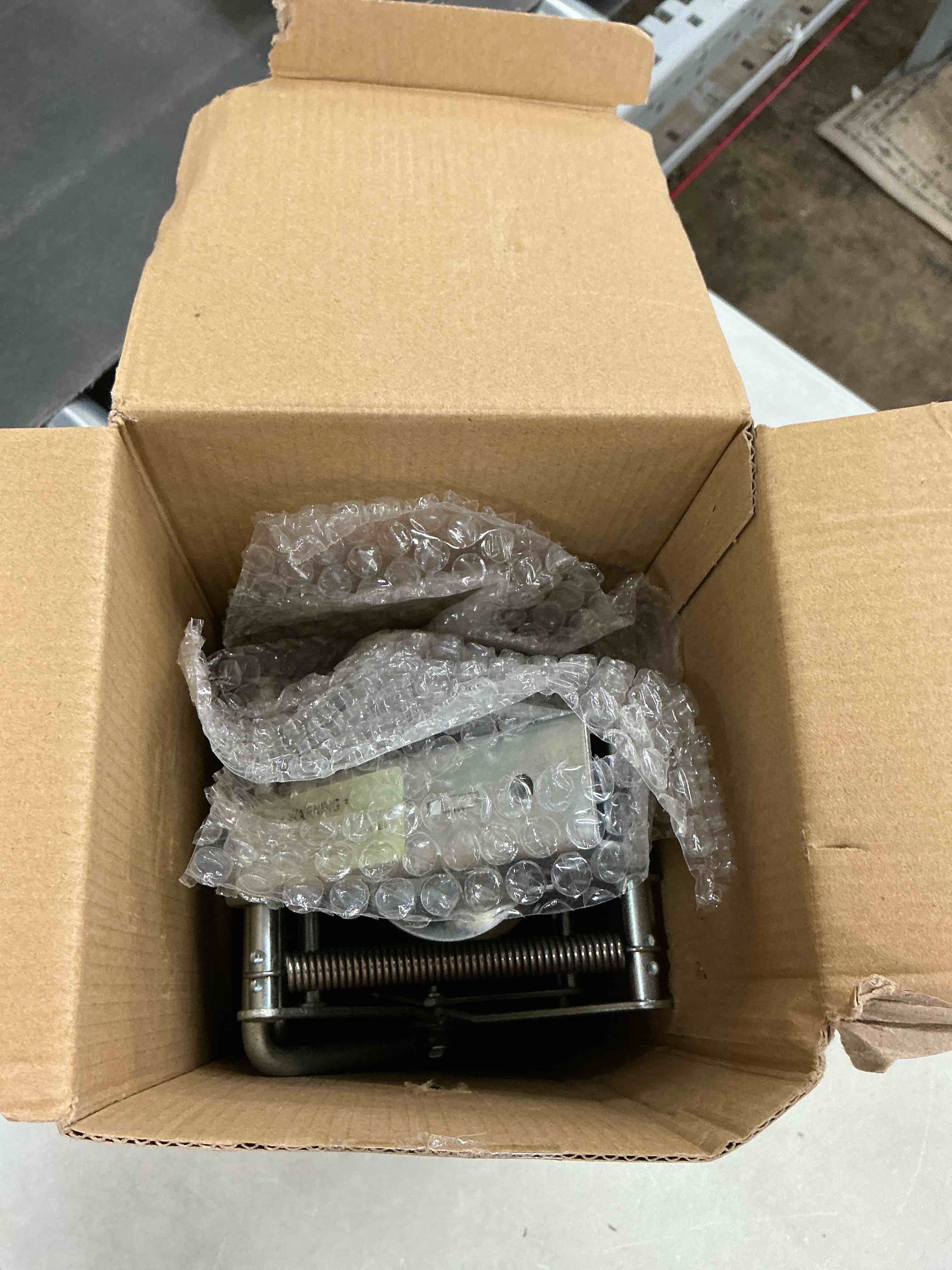 https://s3.amazonaws.com/lotting-images-prod/EmanualPiazza/PNK4991572_1779889610373.jpeg