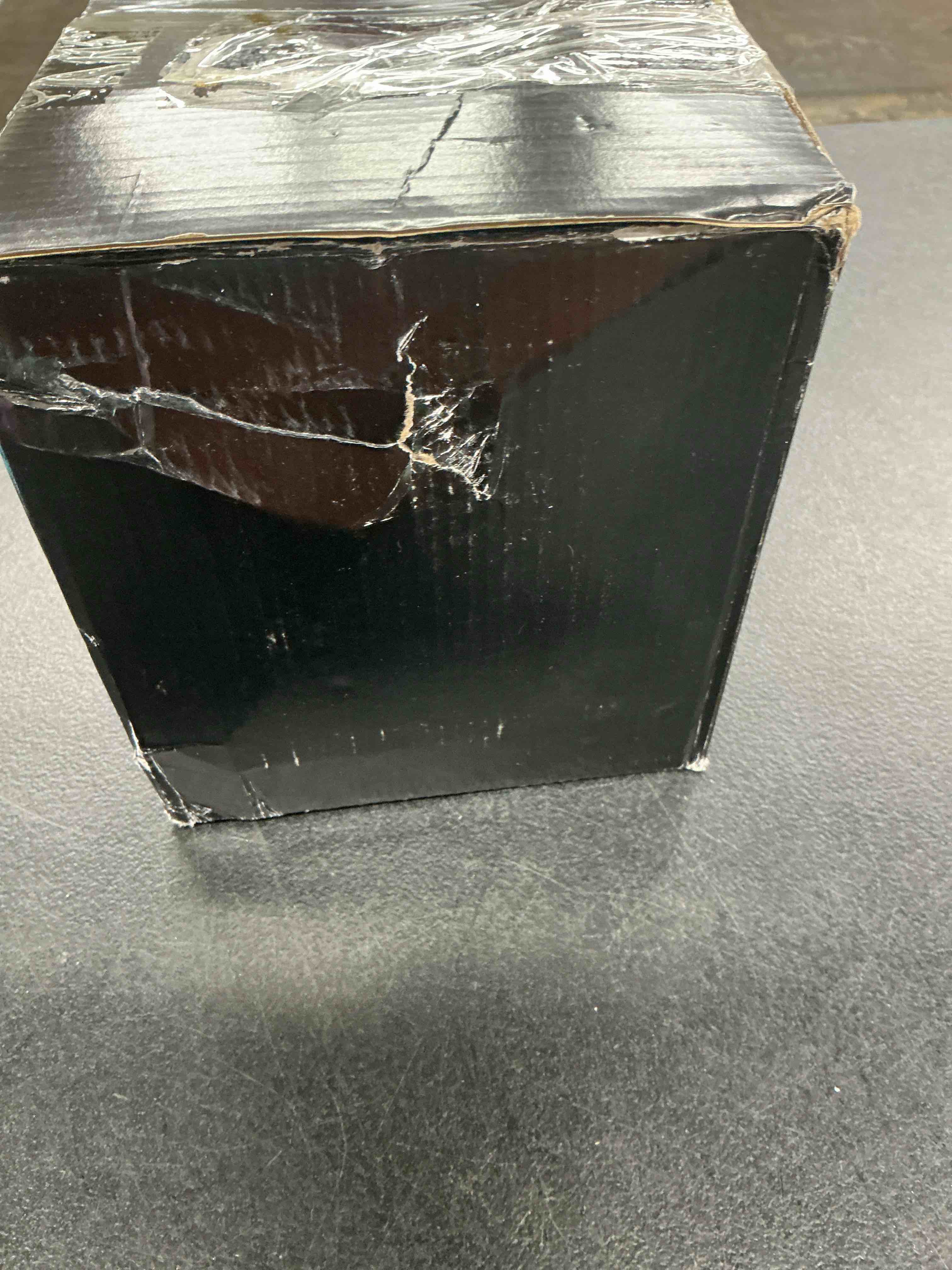 Condition photo showing Good Condition for 7 inch headlights 4 inch fog lights compatible with wrangler jk 2007-2017 wrangler lj 2004-2006 wrangler tj 1997-2006 grand cherokee 2011-2013 h1 1992-2006 h2 2003-2009 h3 2006-2010 w/drl