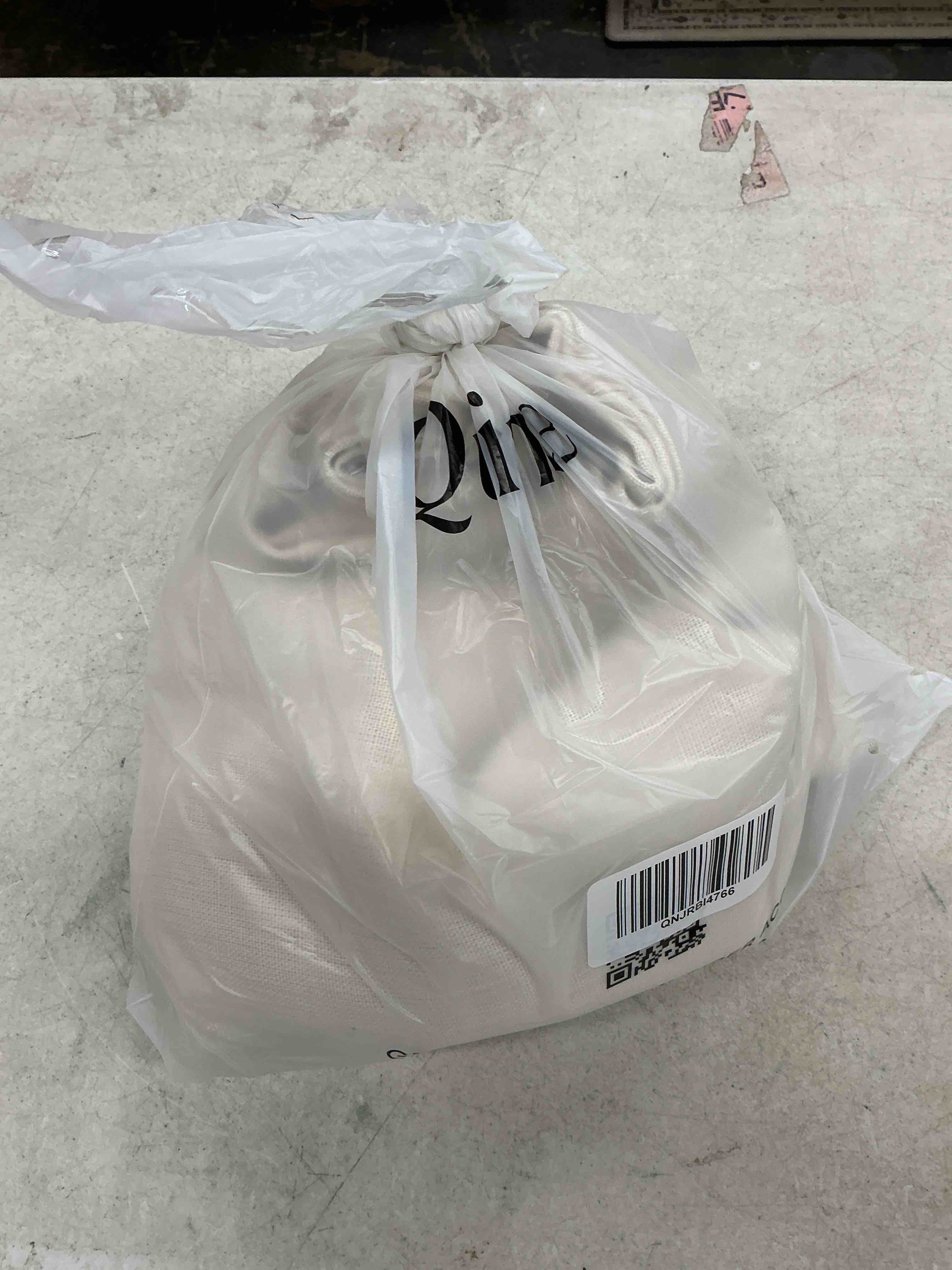 Condition photo showing Good Condition for quince heavyweight european linen curtain - single panel, 48x96, sand