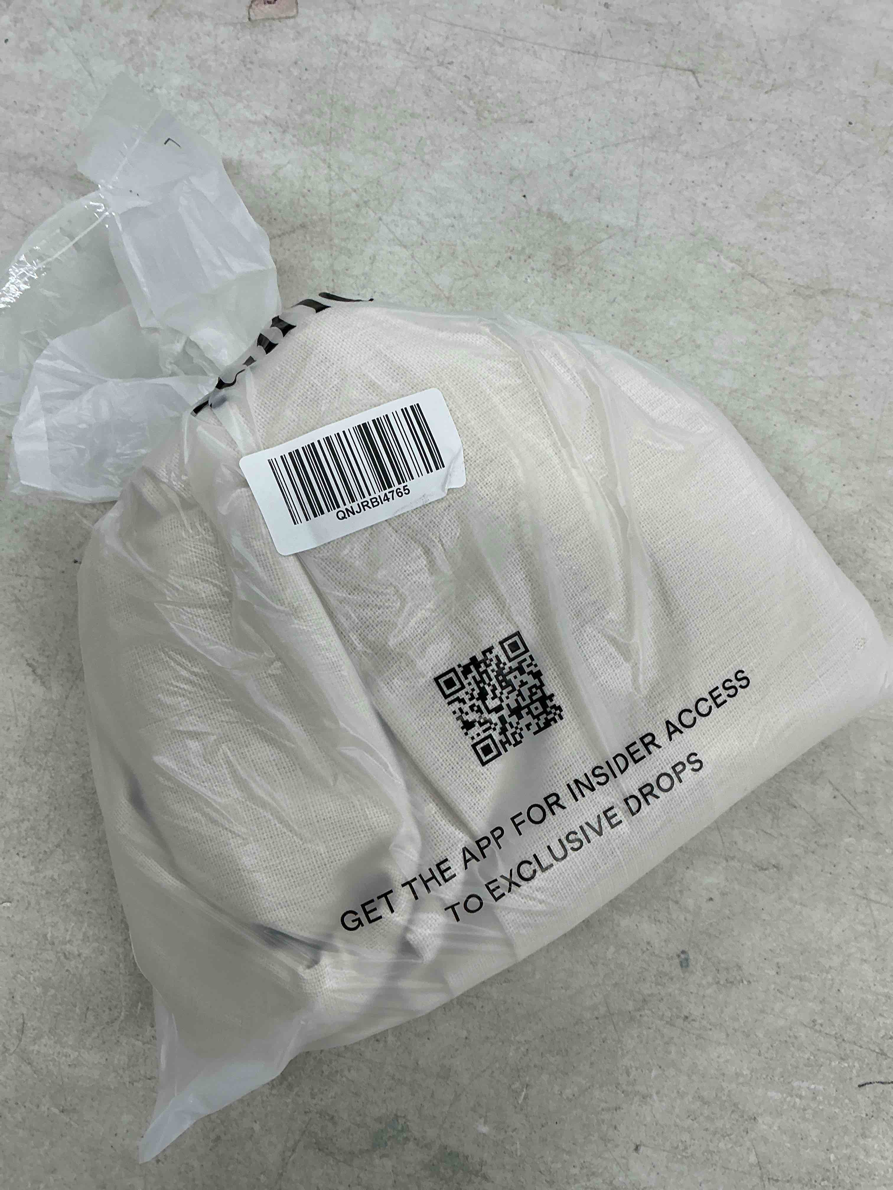 Condition photo showing Good Condition for quince heavyweight european linen curtain - single panel, 48x96, sand