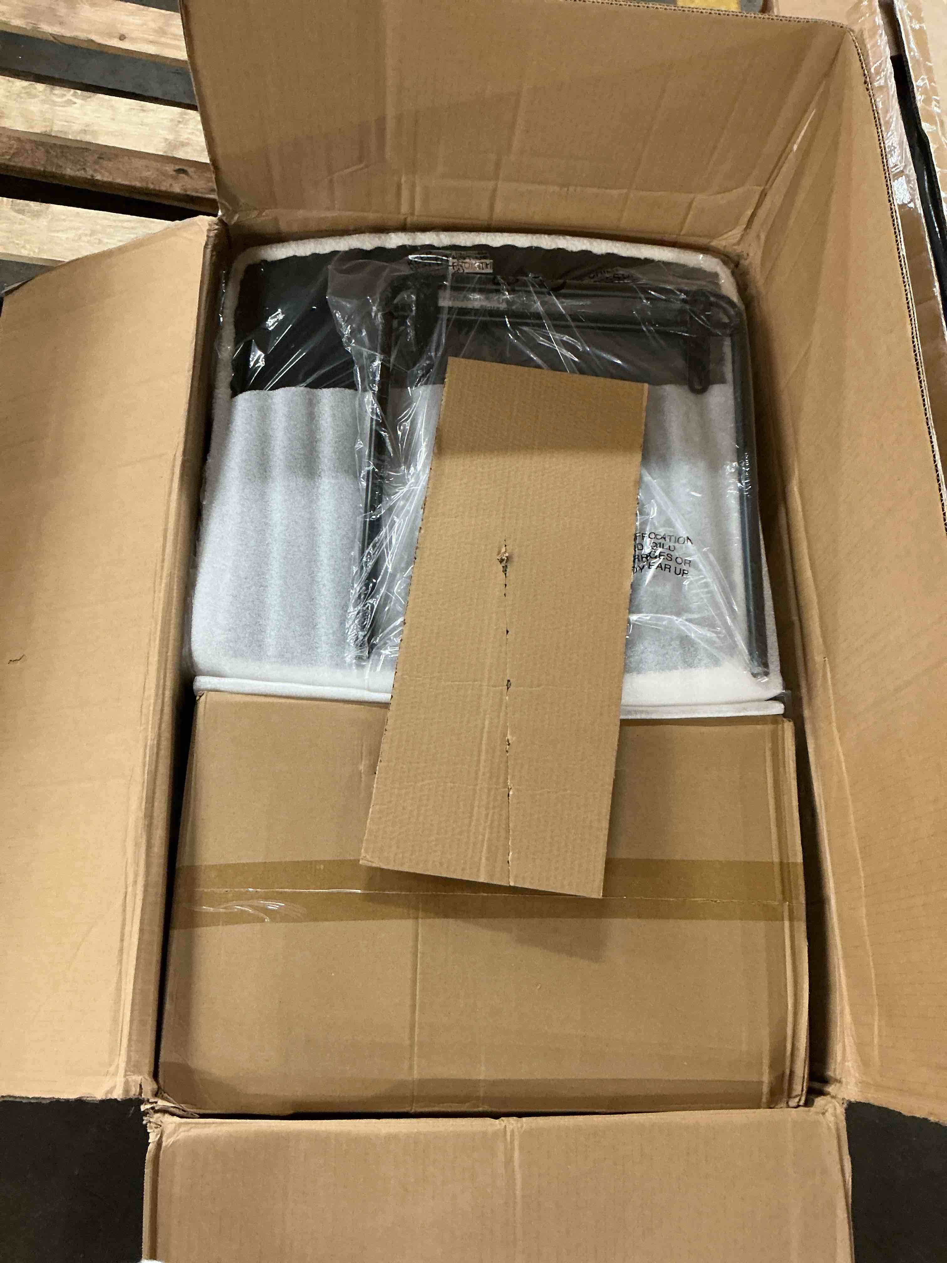 https://s3.amazonaws.com/lotting-images-prod/EmanualPiazza/PNK5154137_1783451522380.jpeg