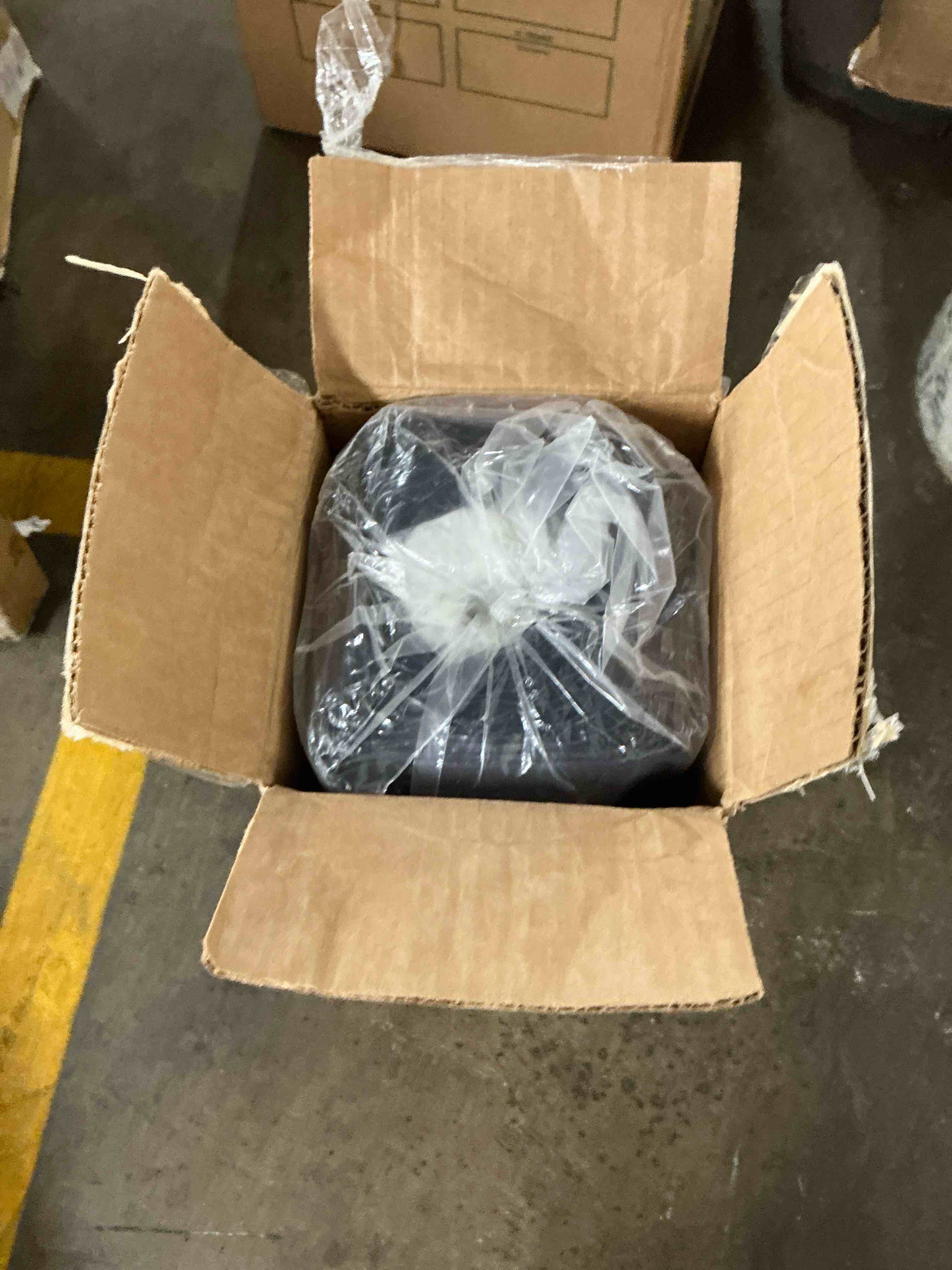 https://s3.amazonaws.com/lotting-images-prod/EmanualPiazza/PNK5154201_1783440253103.jpeg