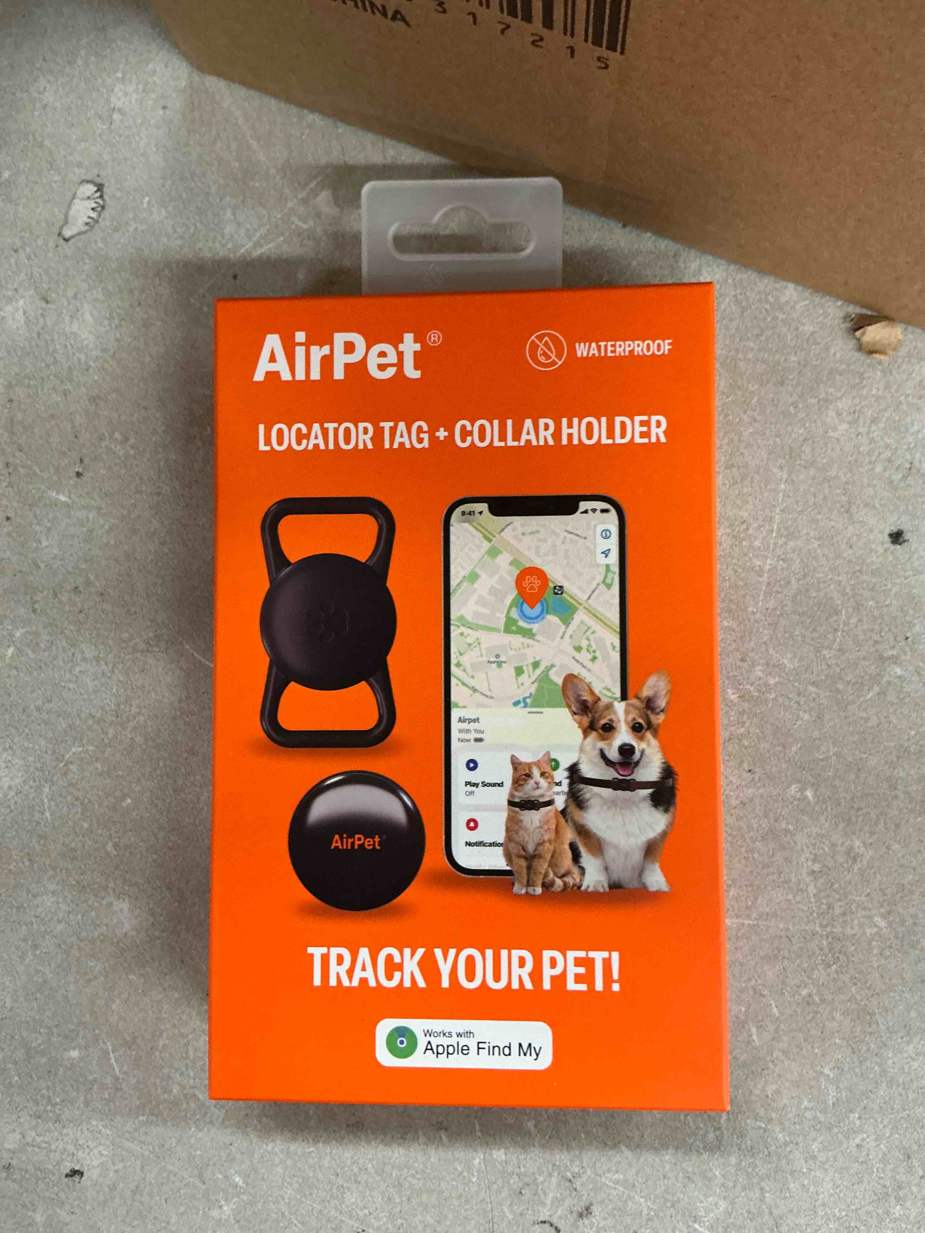 Condition photo showing New/Like New for airpet pet locator tag with collar holder, black
