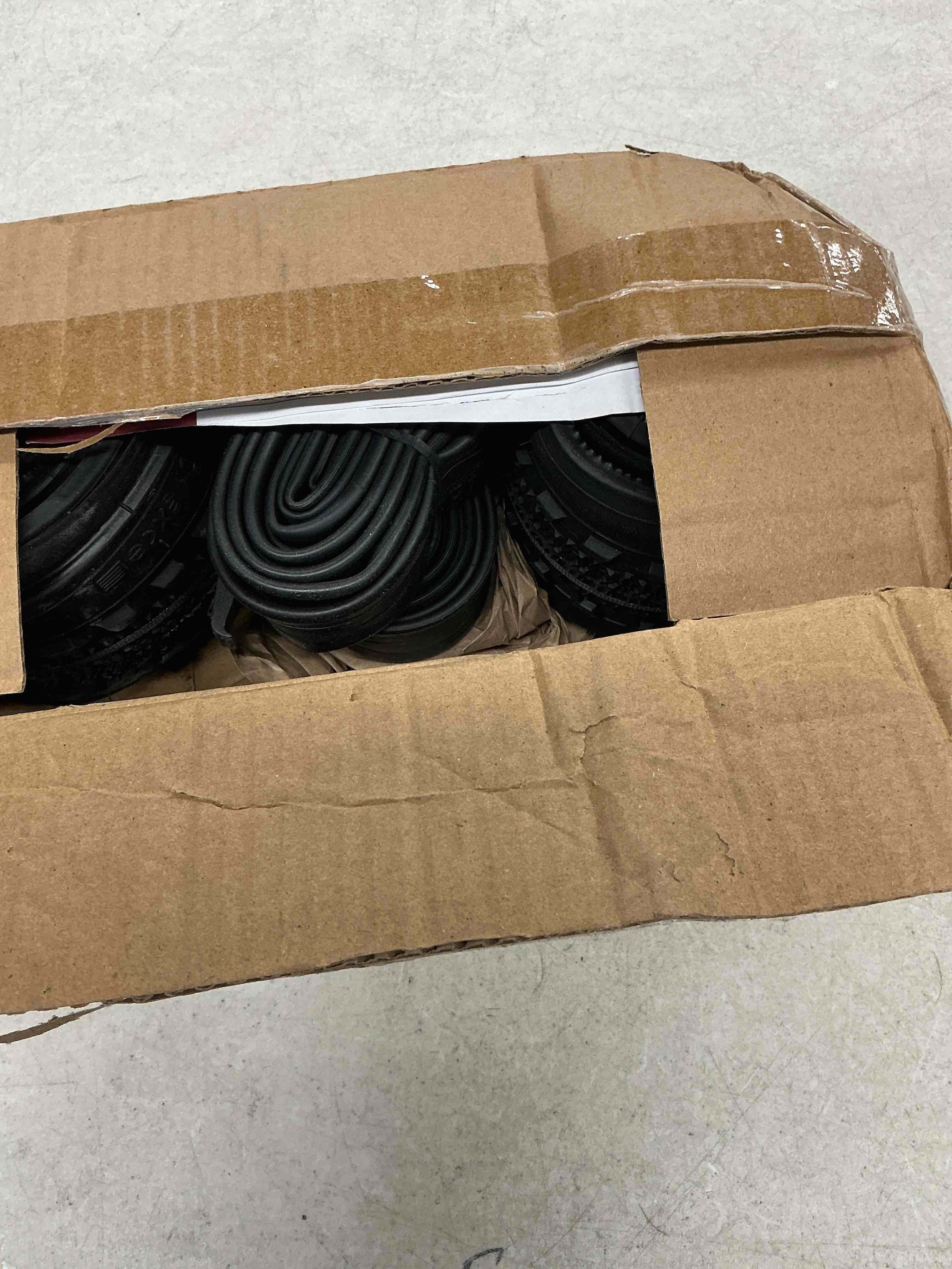 https://s3.amazonaws.com/lotting-images-prod/EmanualPiazza/PNK5165846_1781710102055.jpeg
