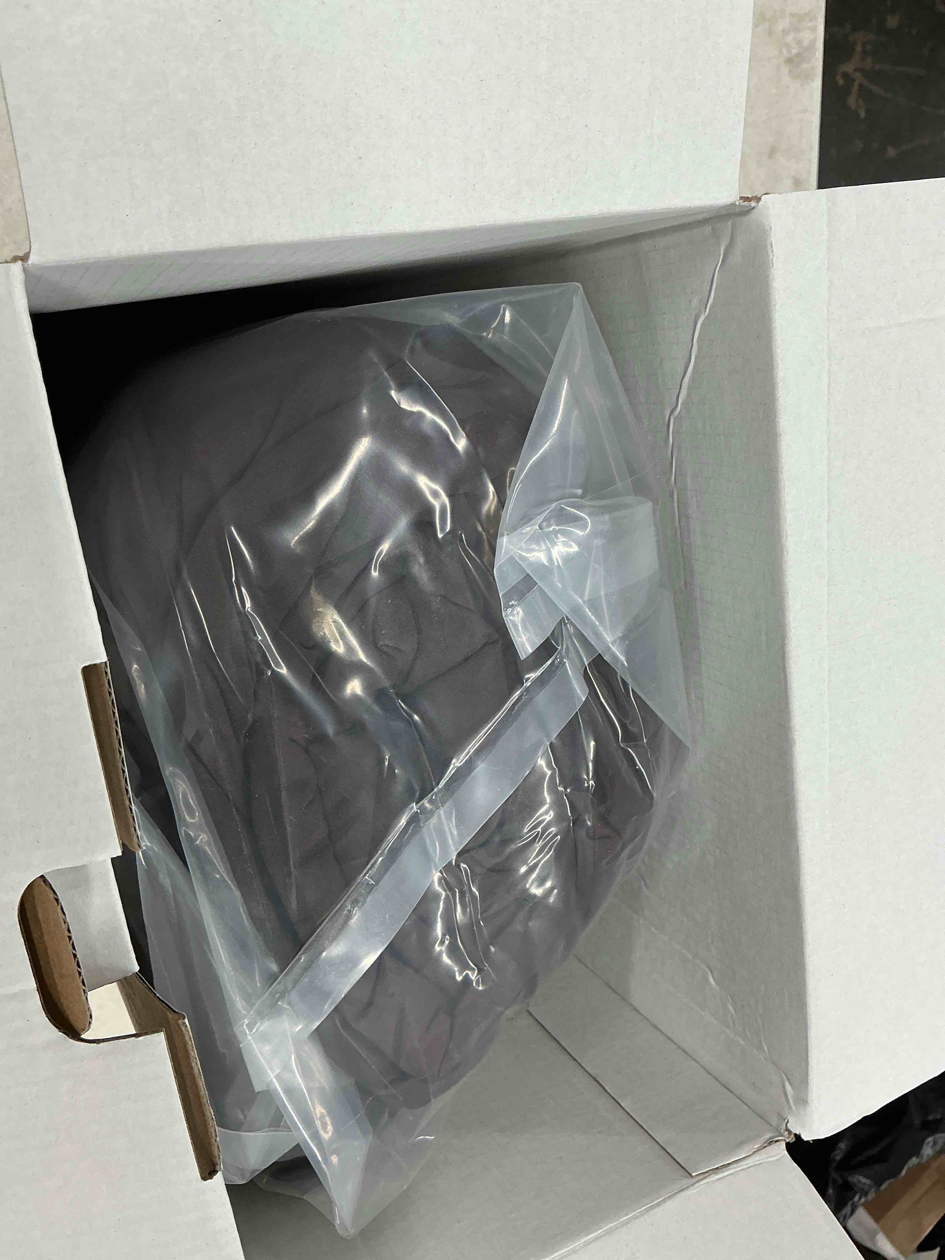 https://s3.amazonaws.com/lotting-images-prod/EmanualPiazza/PNK5166094_1781790102220.jpeg