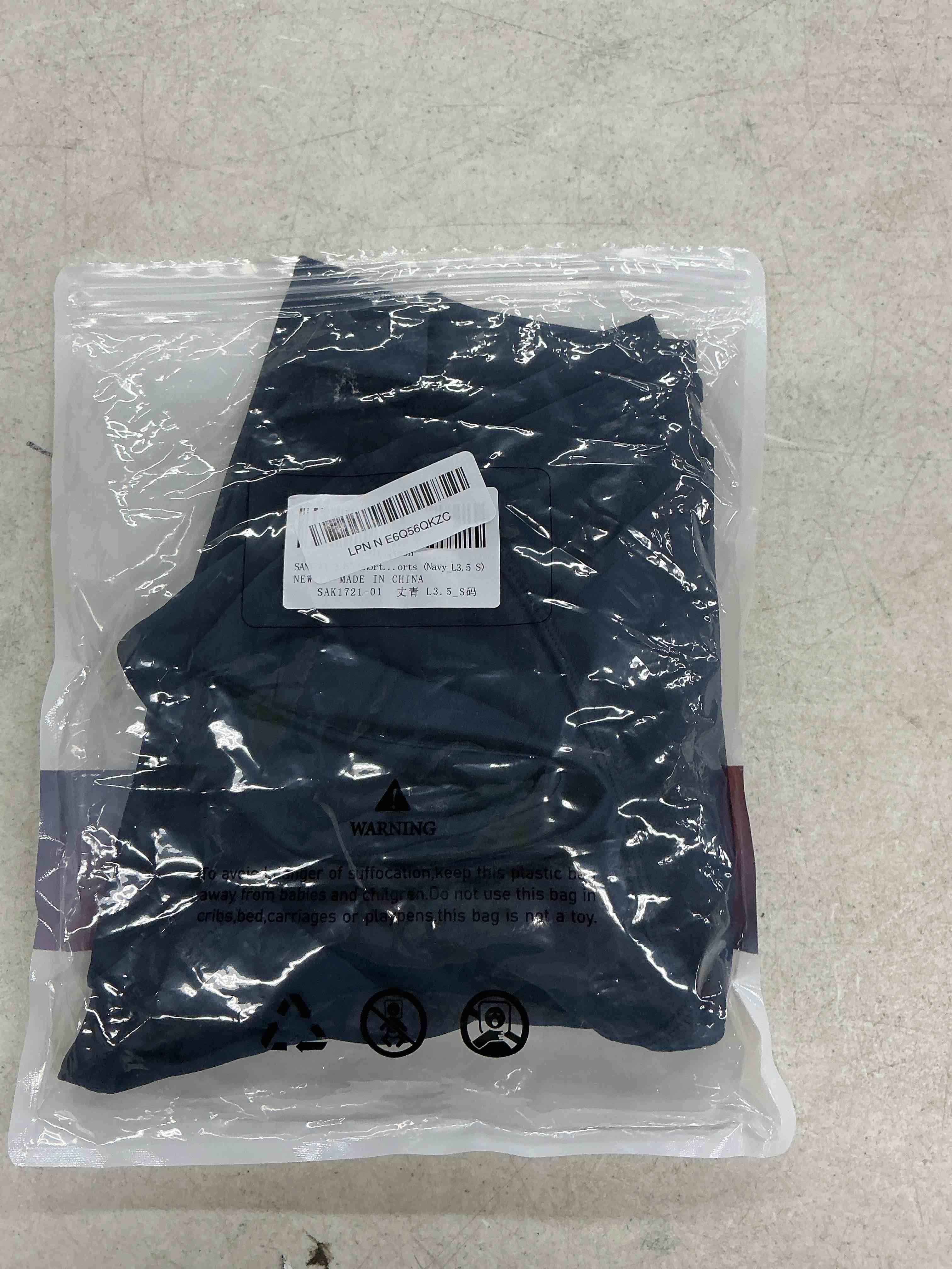 Condition photo showing Good Condition for santiny 3.5" linerless shorts for women - high waisted athletic running shorts with pockets for wokrout, tennis, lounge 3.5" small navy