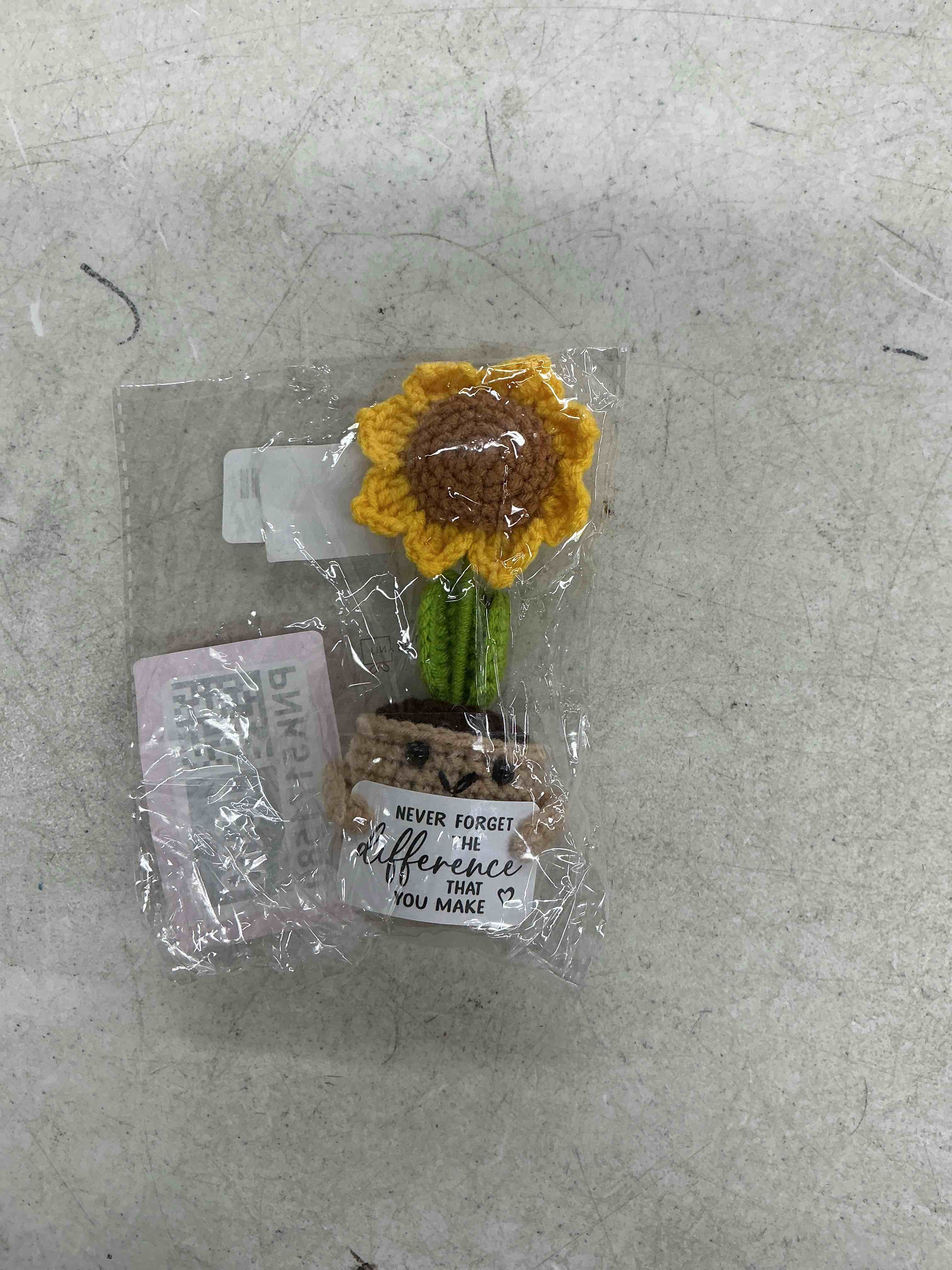 Condition photo showing Good Condition for tiny detalles birthday gifts for women - mini positive crochet sunflower, unique teacher appreciation gifts, thank you gifts for women, nurse, friends, coworker and sunflower decor
