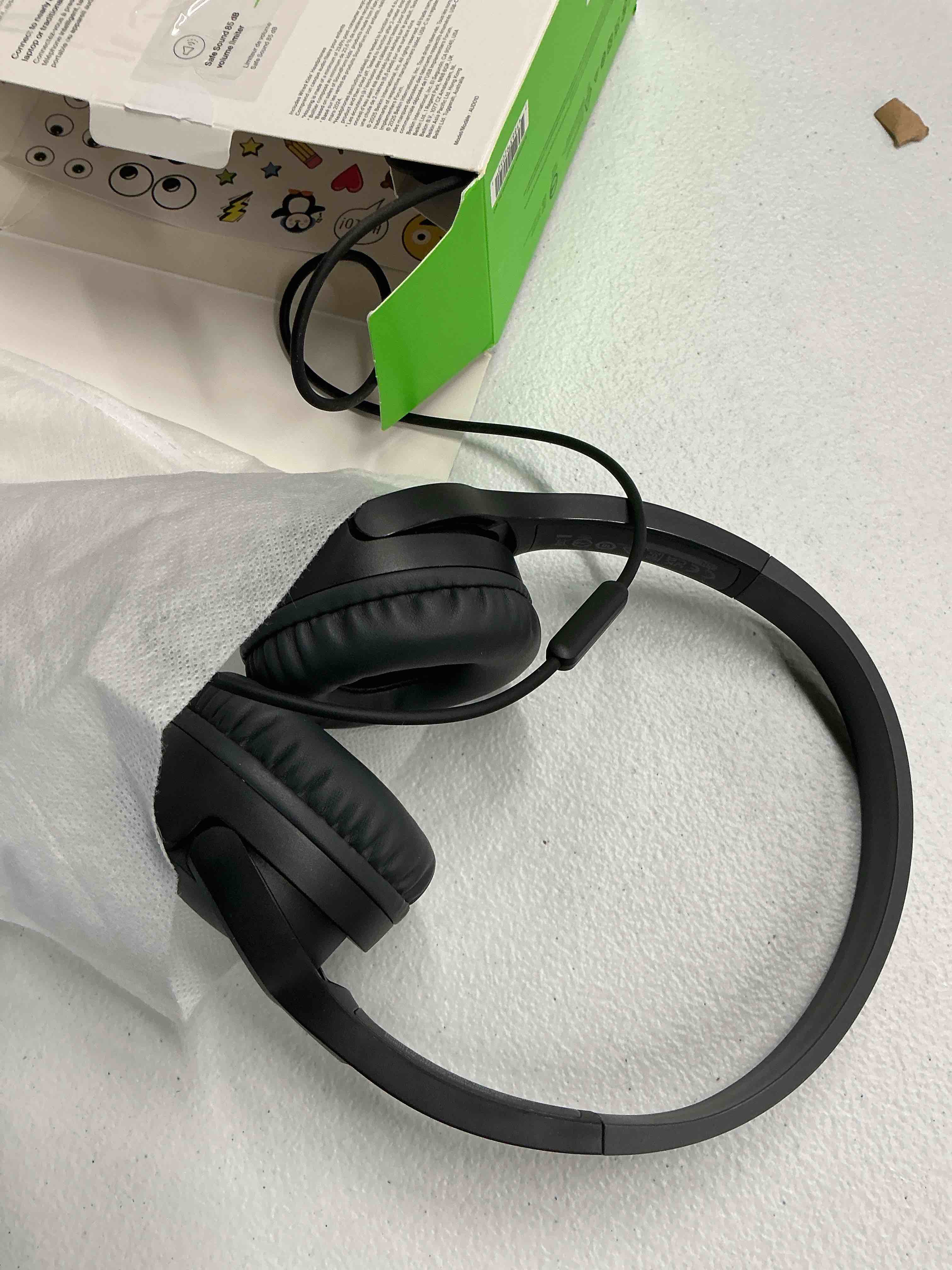 Condition photo showing As Is for belkin soundform mini wired on-ear headphones for kids, black