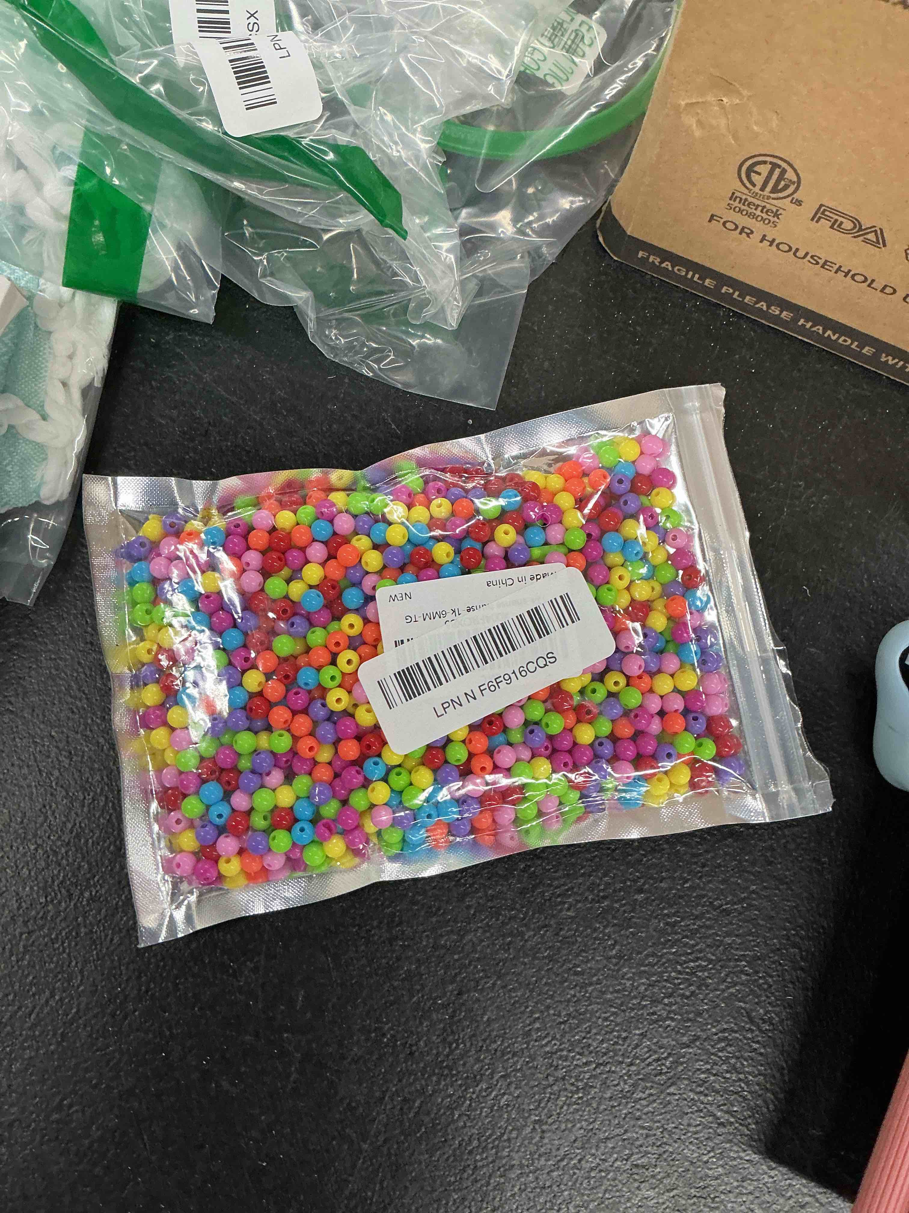 Condition photo showing Good Condition for 1000pcs 6mm acrylic round beads - mixed color 174-dark mixed color 6mm