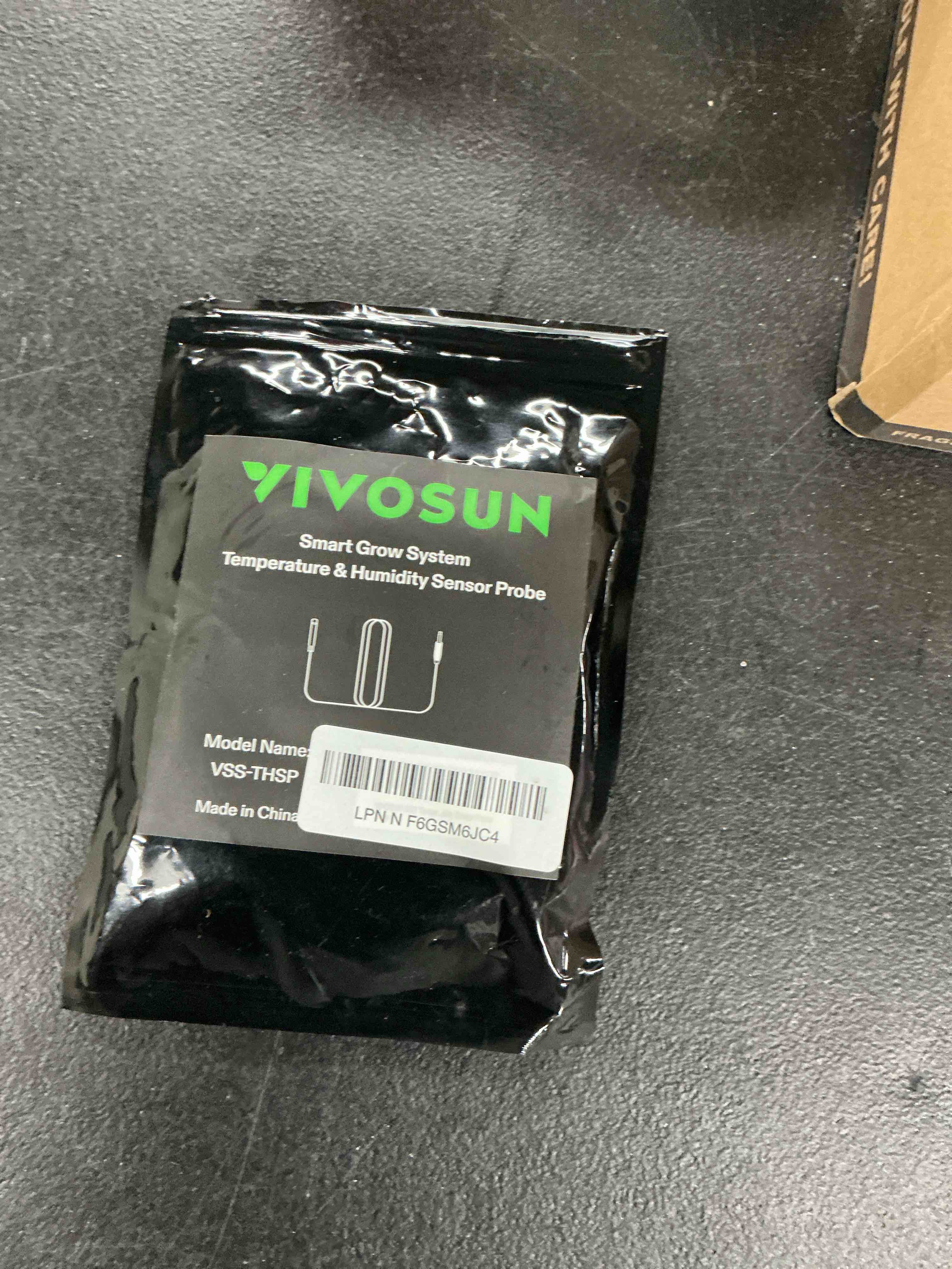 Condition photo showing Good Condition for vivosun temperature & humidity sensor probe, waterproof stainless steel environmental monitoring probe for growhub controller e42/e42a, aerolab thb1/thb1s, 12ft