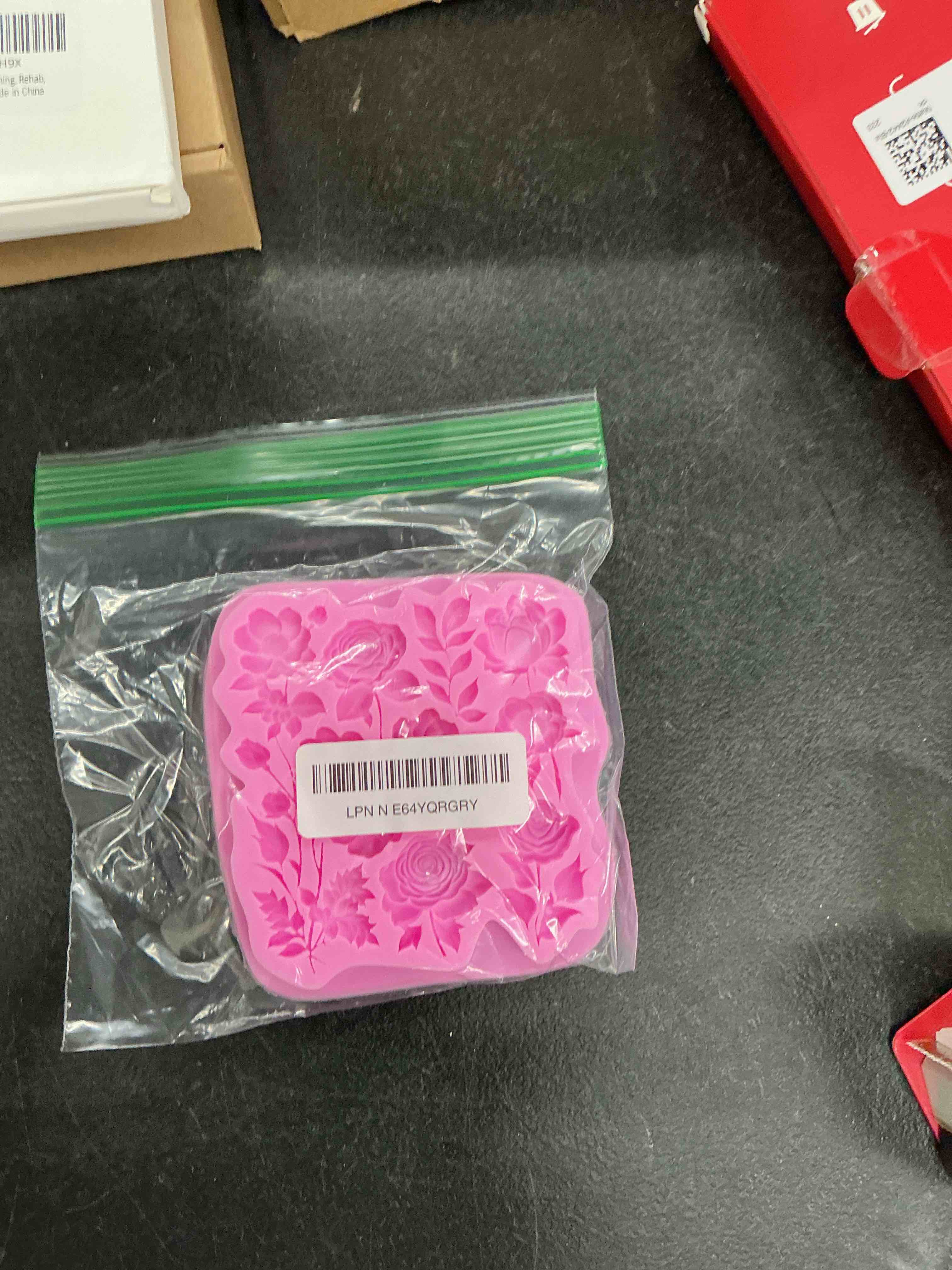 Condition photo showing Good Condition for 1 pcs beautiful rose silicone mold, food-grade romantic floral wedding cake decoration fondant mold, for chocolate candy sugar crafts flower paste dough chewing gum resin crafts plaster clay