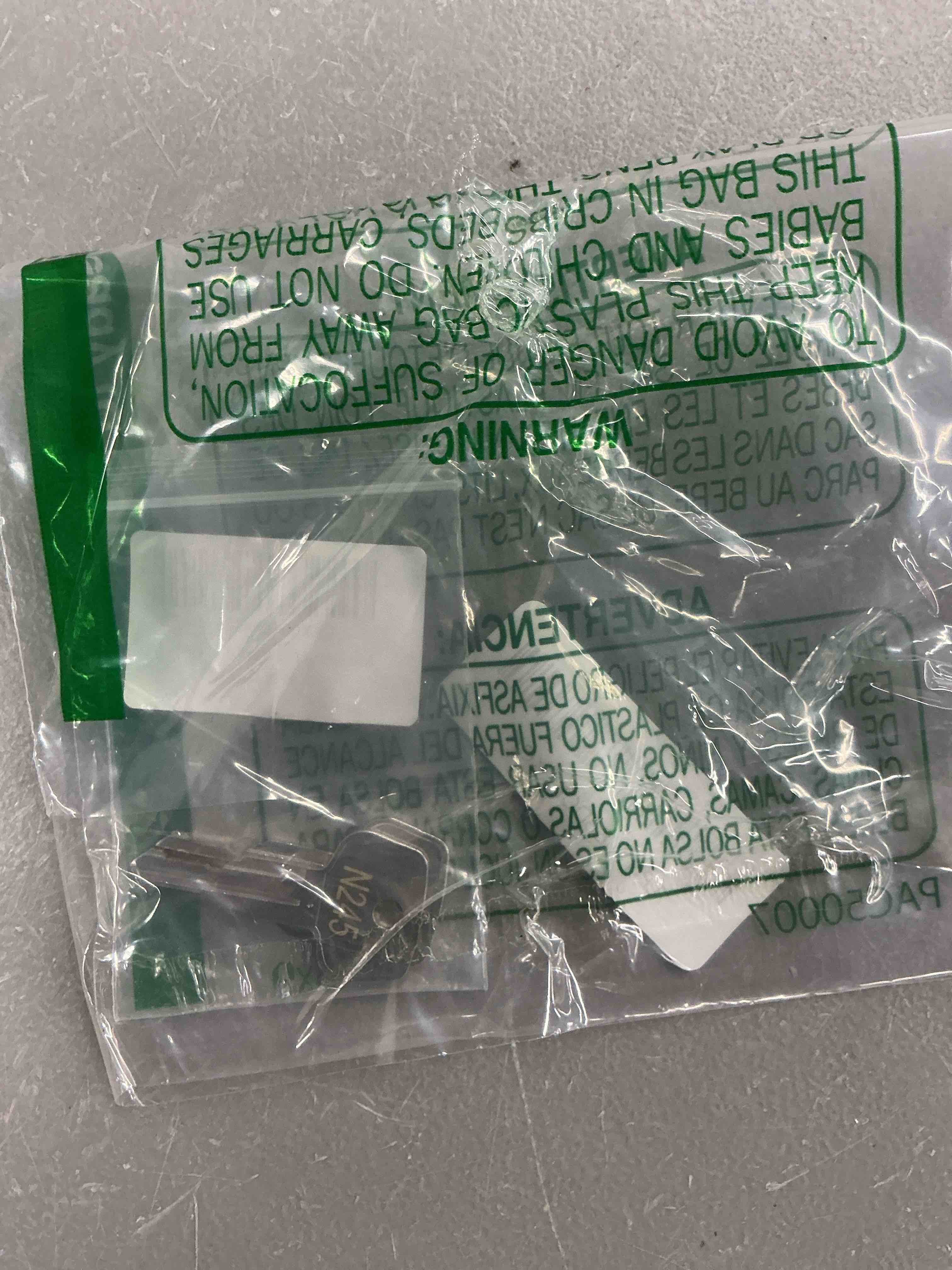 Condition photo showing Good Condition for n245 key replacement (2 pcs) for thule ski,cargo box,roof,crossbars and carrier racks code n245