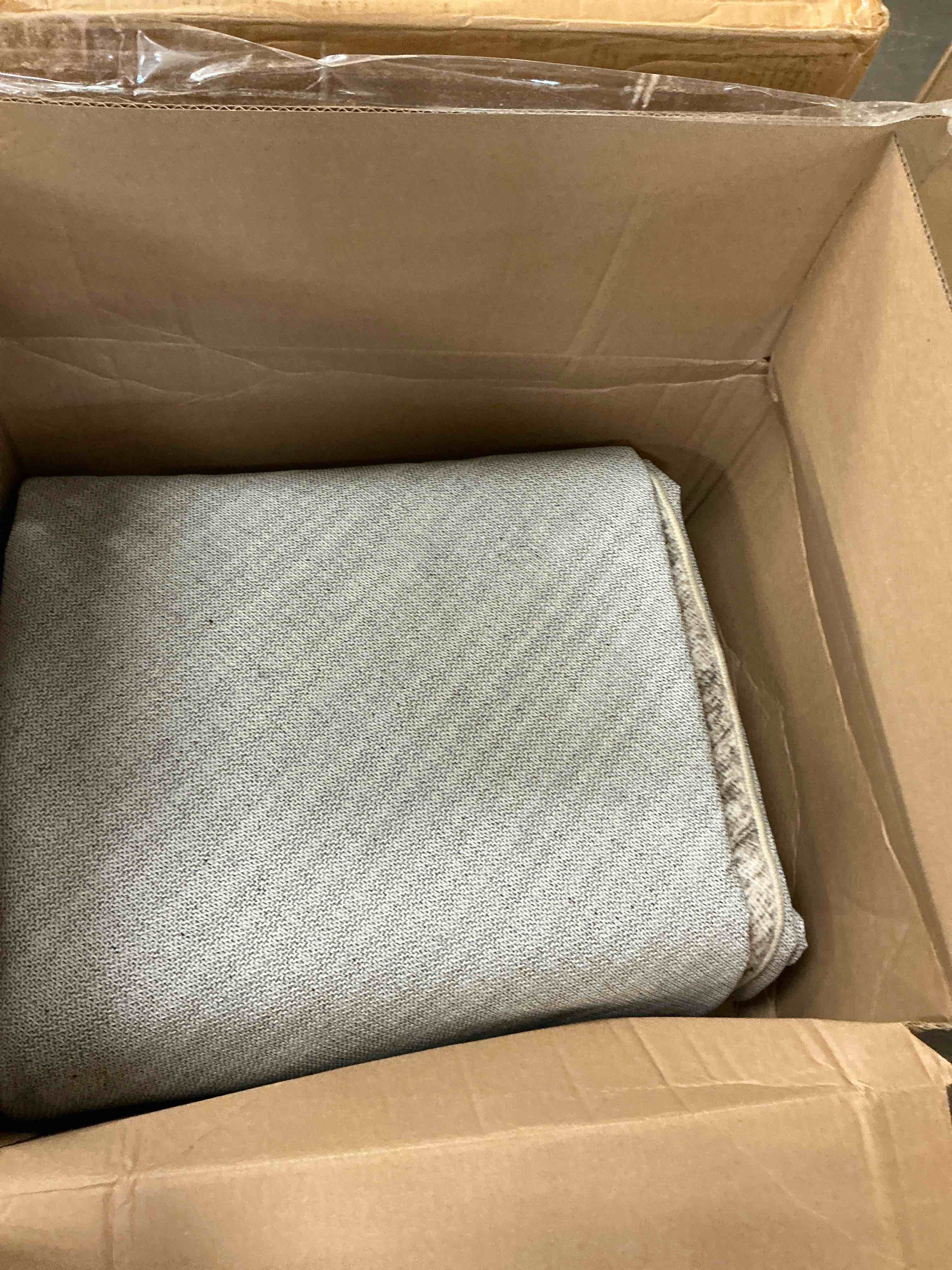 https://s3.amazonaws.com/lotting-images-prod/EmanualPiazza/PPE3664239_1756907102151.jpeg