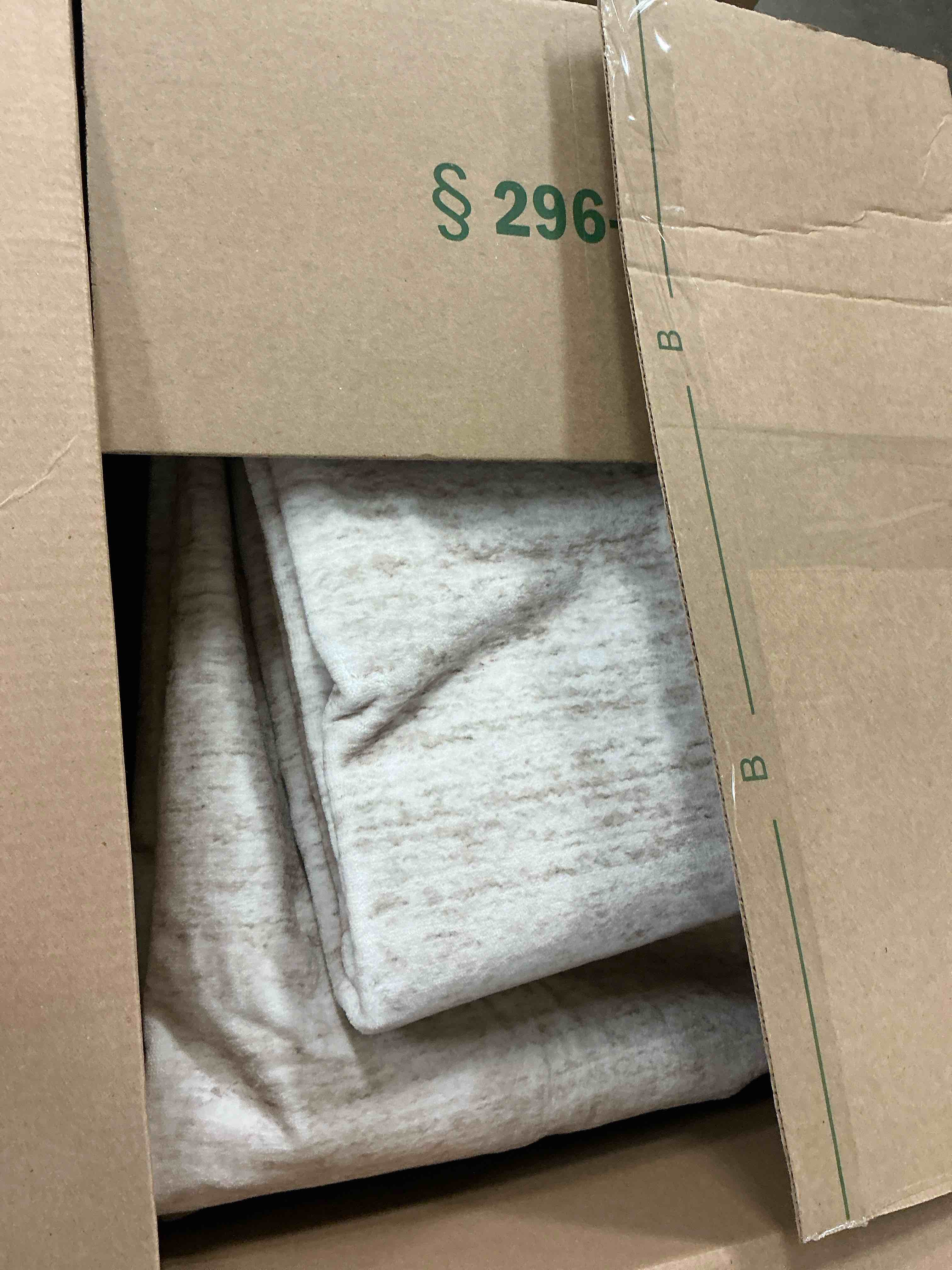 https://s3.amazonaws.com/lotting-images-prod/EmanualPiazza/PPE3664243_1756906792172.jpeg