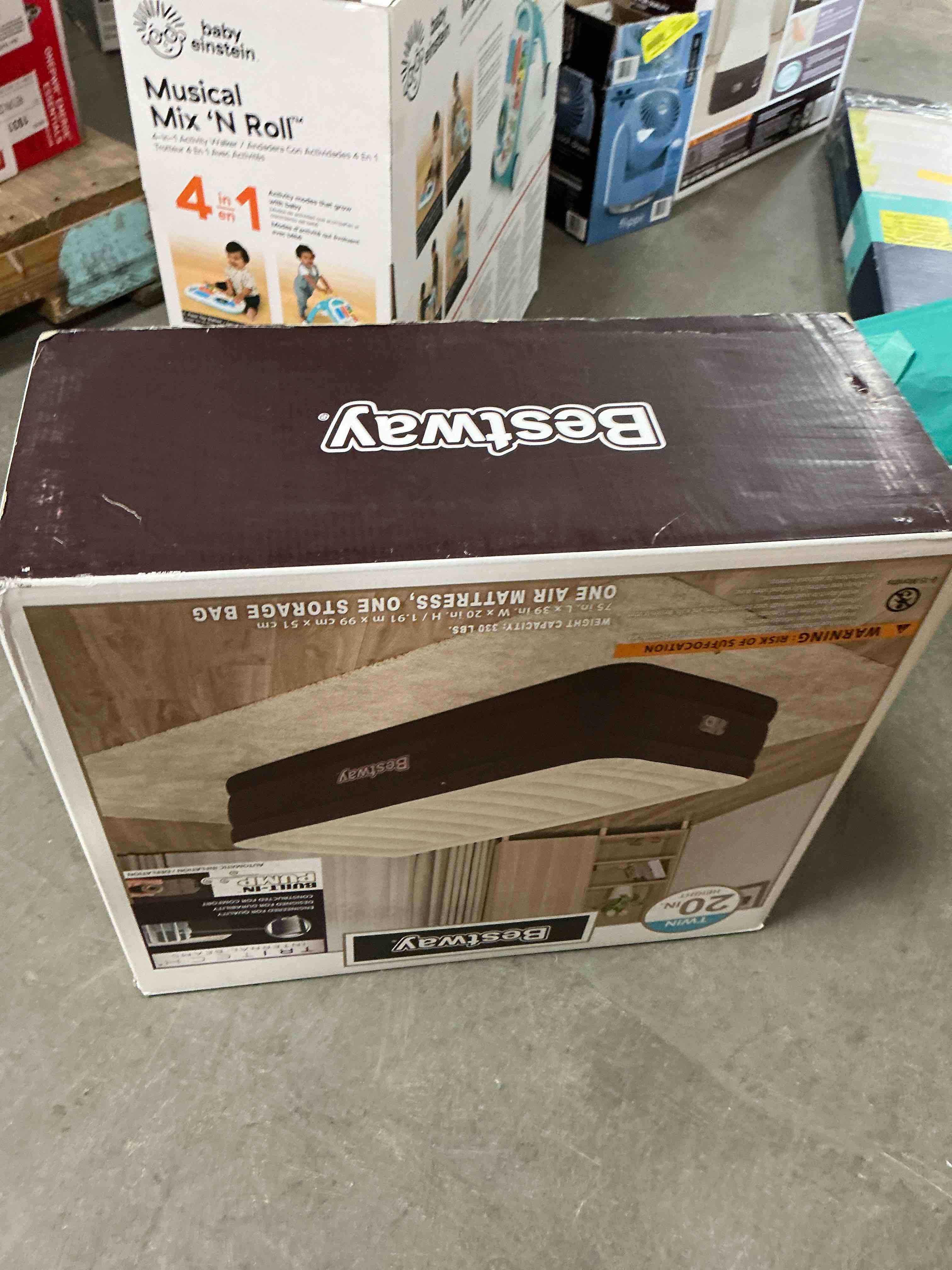 https://s3.amazonaws.com/lotting-images-prod/EmanualPiazza/PPE3664361_1757099551992.jpeg