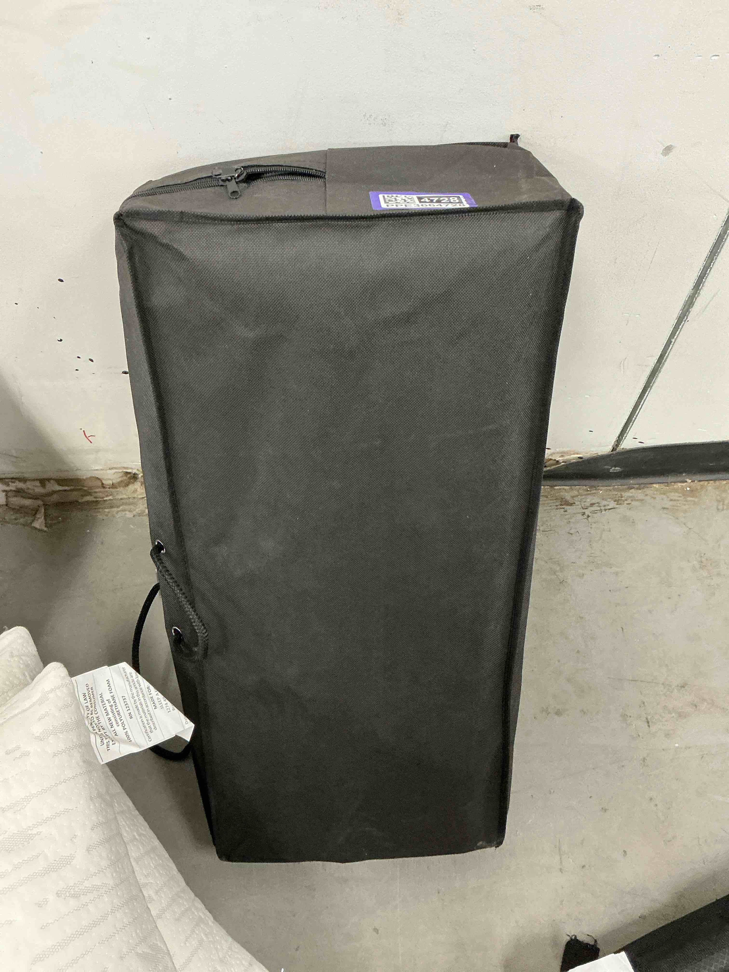 https://s3.amazonaws.com/lotting-images-prod/EmanualPiazza/PPE3664728_1759420213297.jpeg