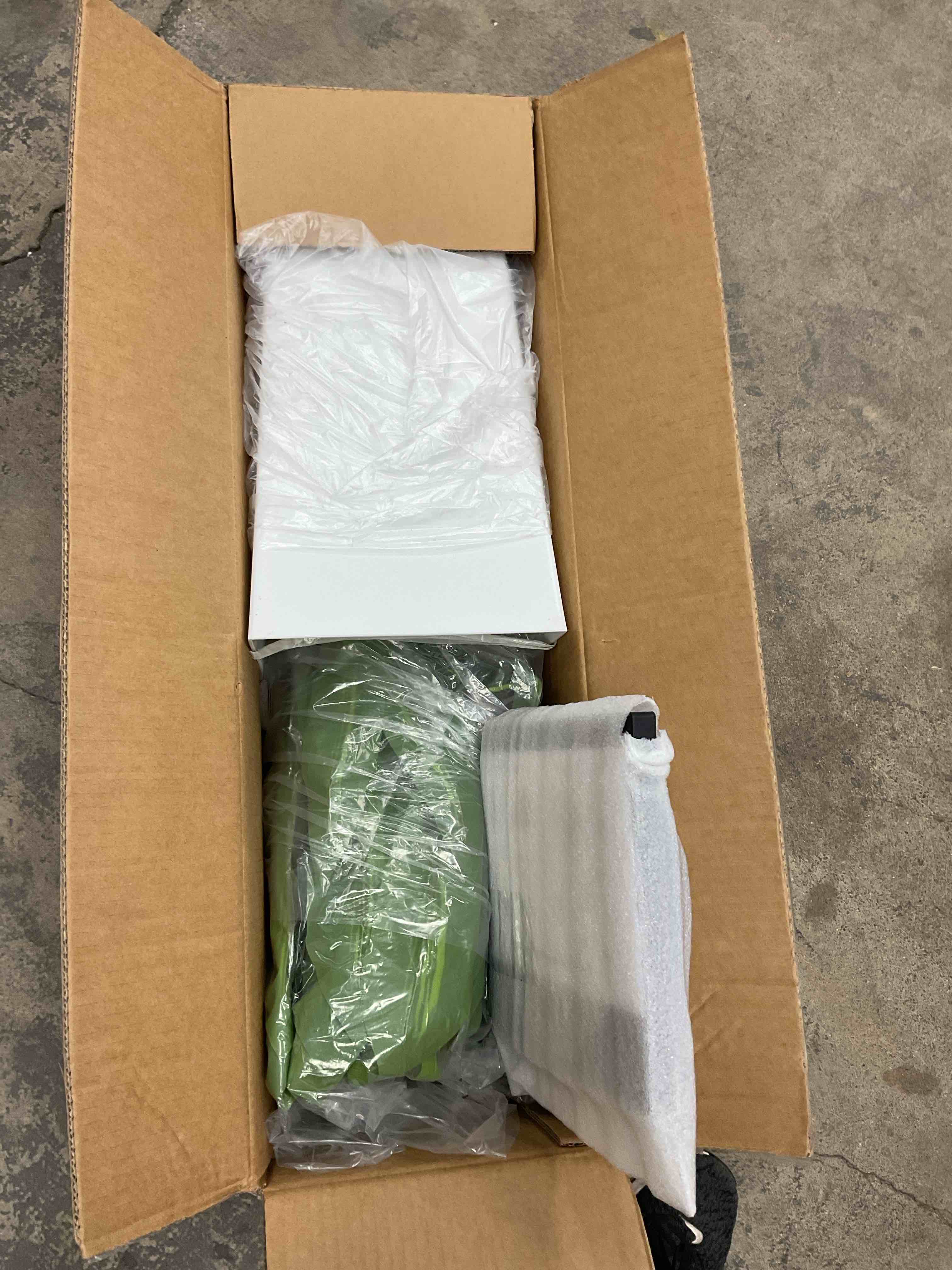 https://s3.amazonaws.com/lotting-images-prod/EmanualPiazza/PPE3664740_1758306108372.jpeg