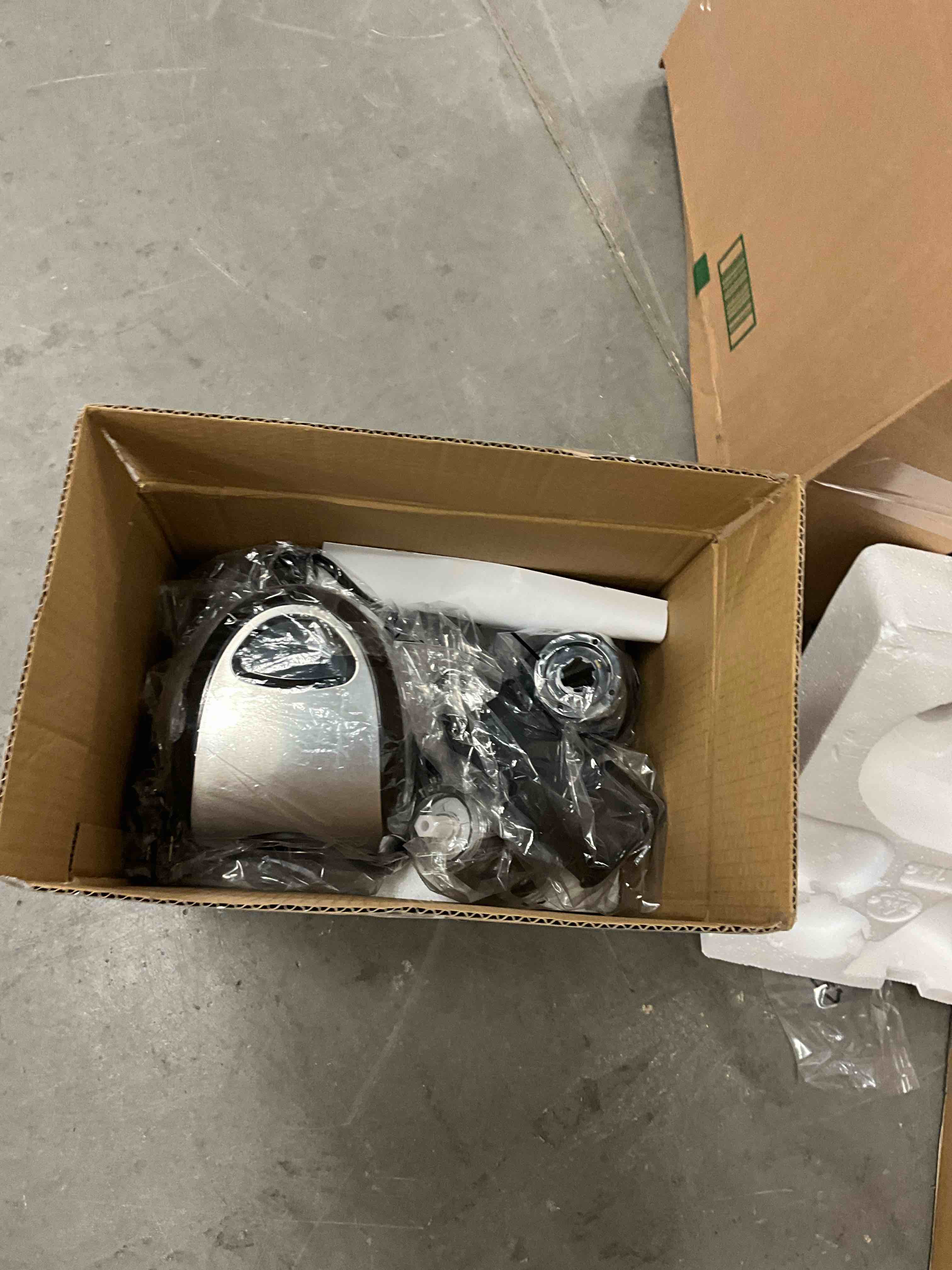 https://s3.amazonaws.com/lotting-images-prod/EmanualPiazza/PPE3664827_1758388449545.jpeg
