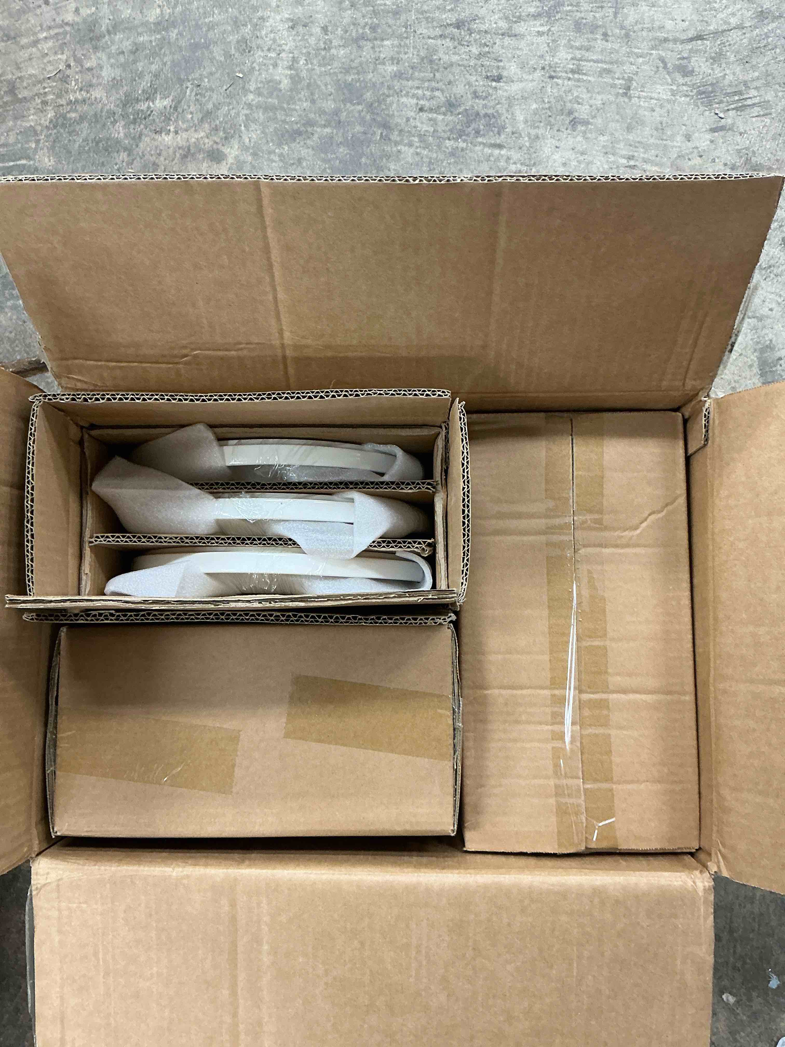 https://s3.amazonaws.com/lotting-images-prod/EmanualPiazza/PPE3664936_1758899562027.jpeg