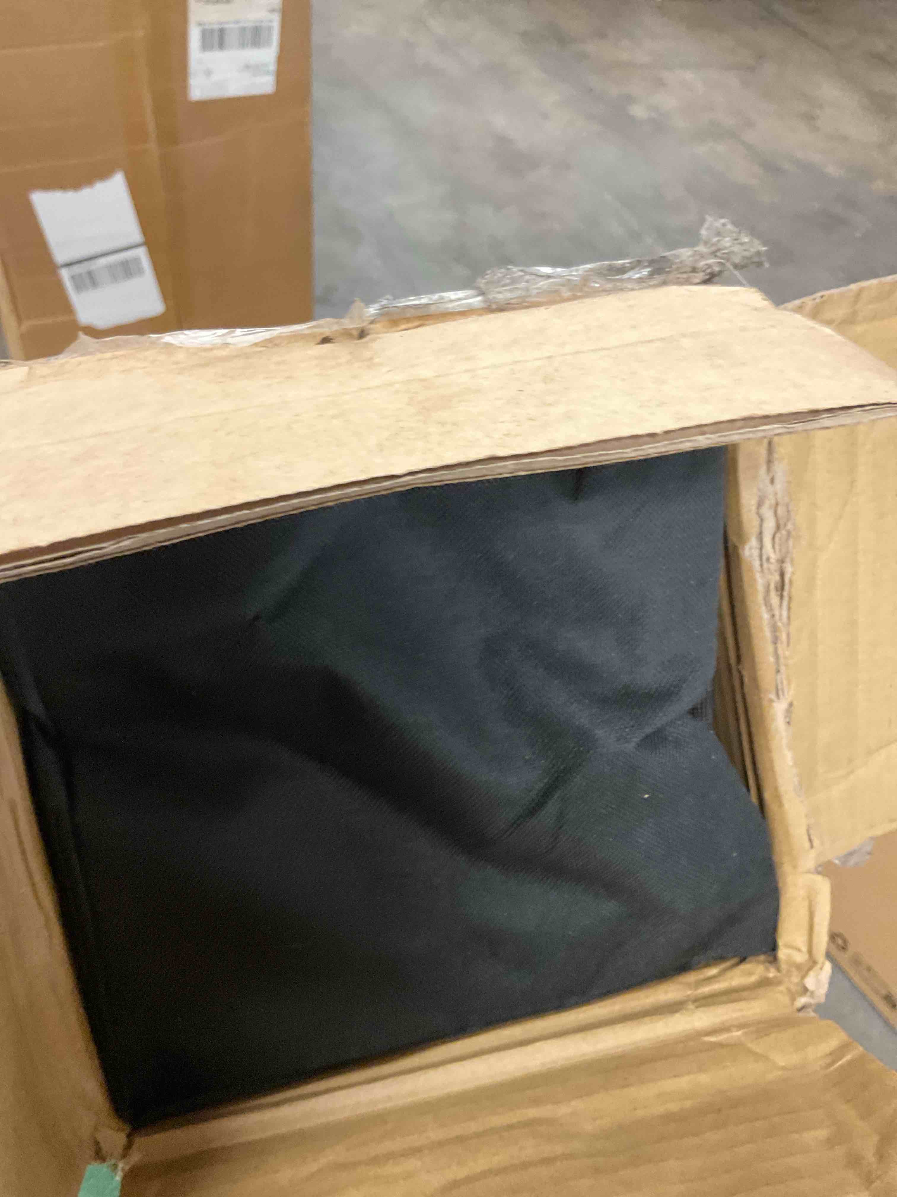 https://s3.amazonaws.com/lotting-images-prod/EmanualPiazza/PPE3668775_1753462442092.jpeg