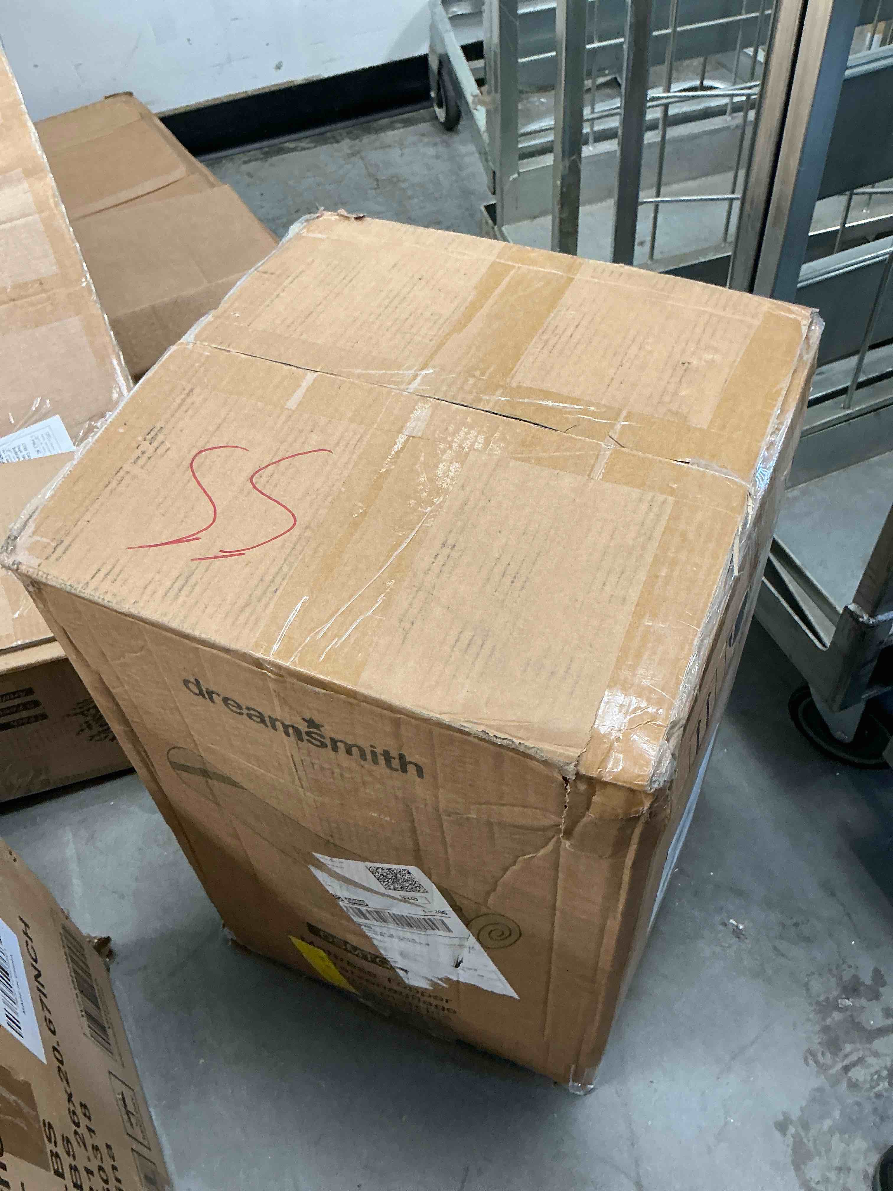 https://s3.amazonaws.com/lotting-images-prod/EmanualPiazza/PPE3668784_1753738683300.jpeg