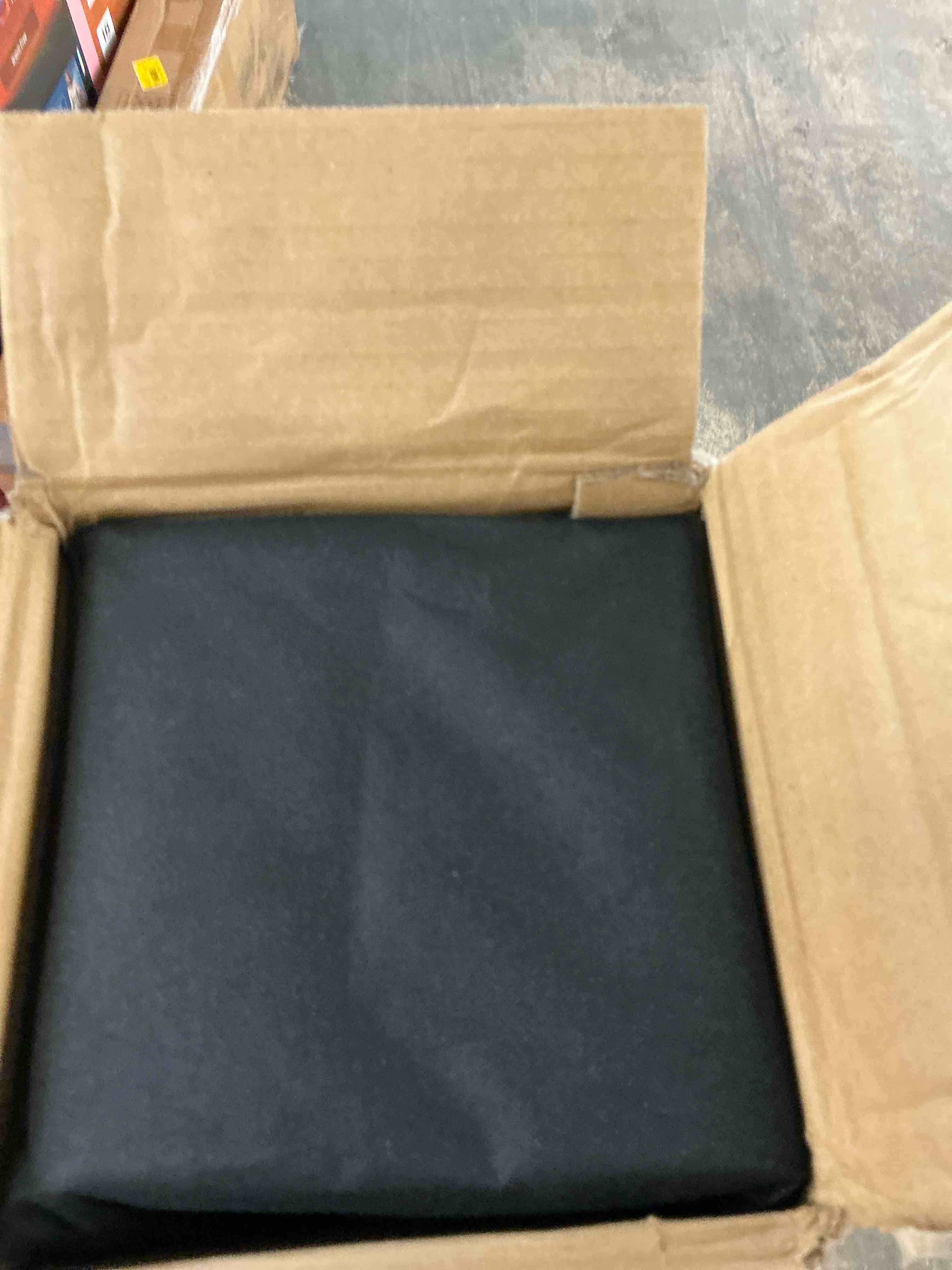 https://s3.amazonaws.com/lotting-images-prod/EmanualPiazza/PPE3668829_1753735934223.jpeg