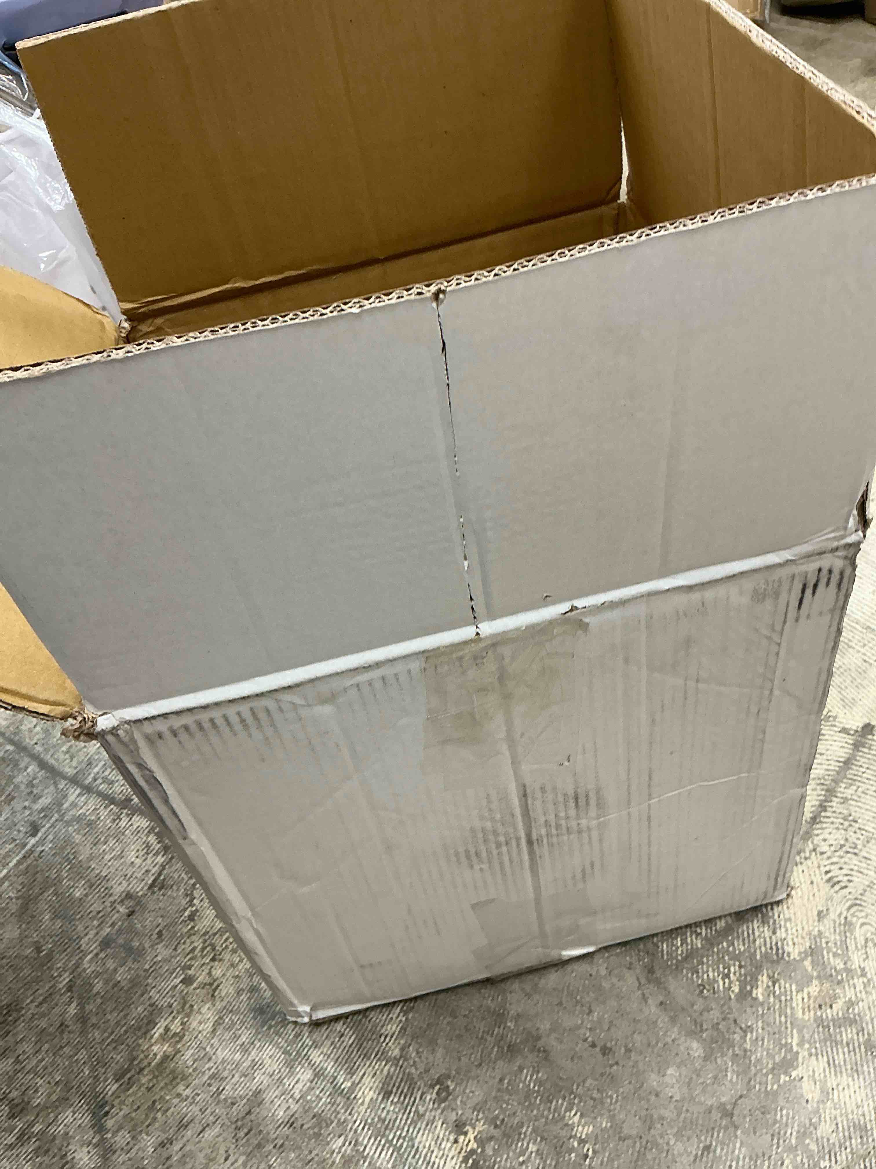 https://s3.amazonaws.com/lotting-images-prod/EmanualPiazza/PPE3669501_1755720612406.jpeg