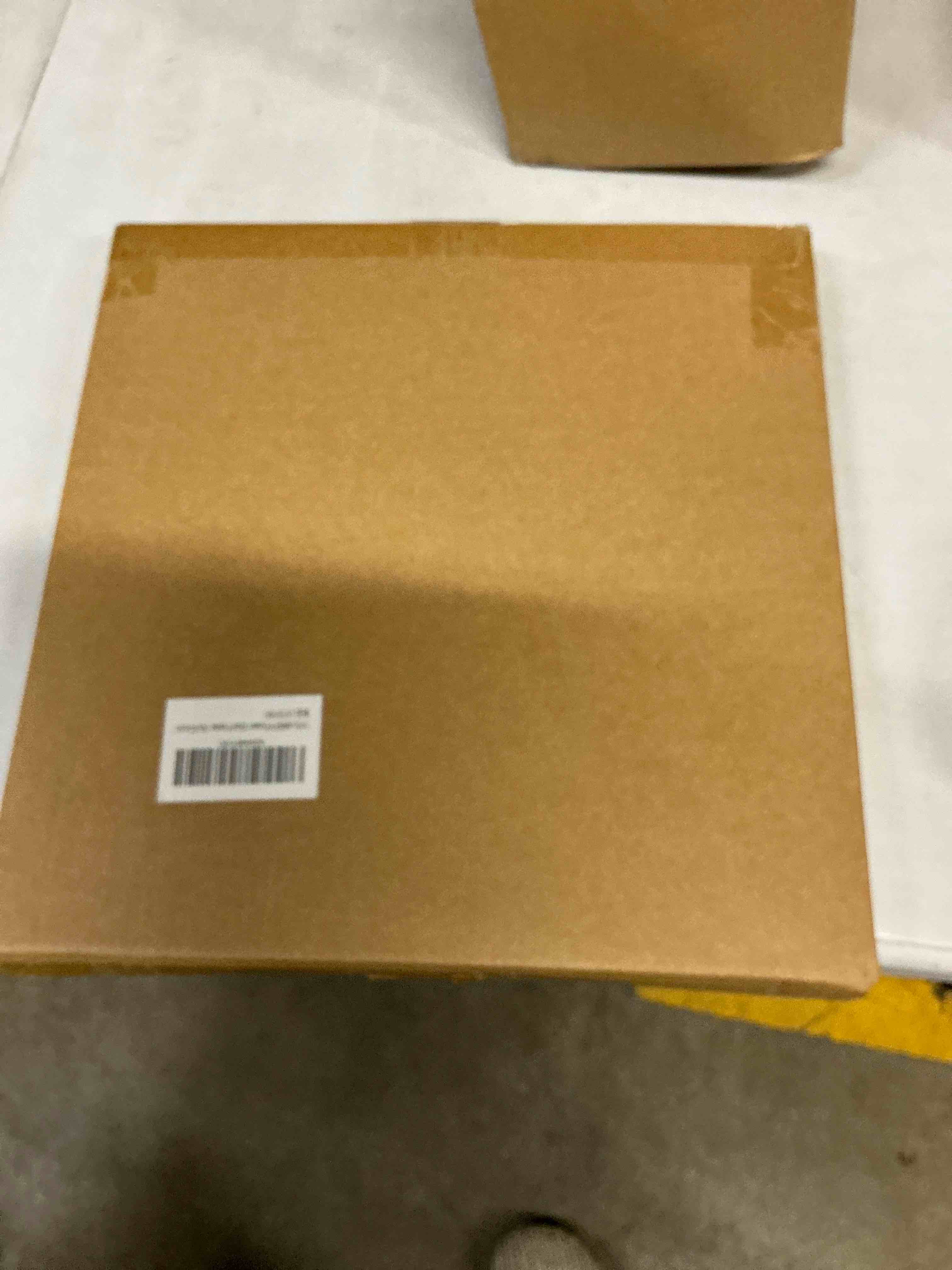 Condition photo showing New/Like New for VIOLABBEY 4x6 Picture Frame Gold, Vintage Photo Frame for Wall or Tabletop Display, Classic Design for Office Home Decor, Fits 4x6 Pictures Gold 4x6