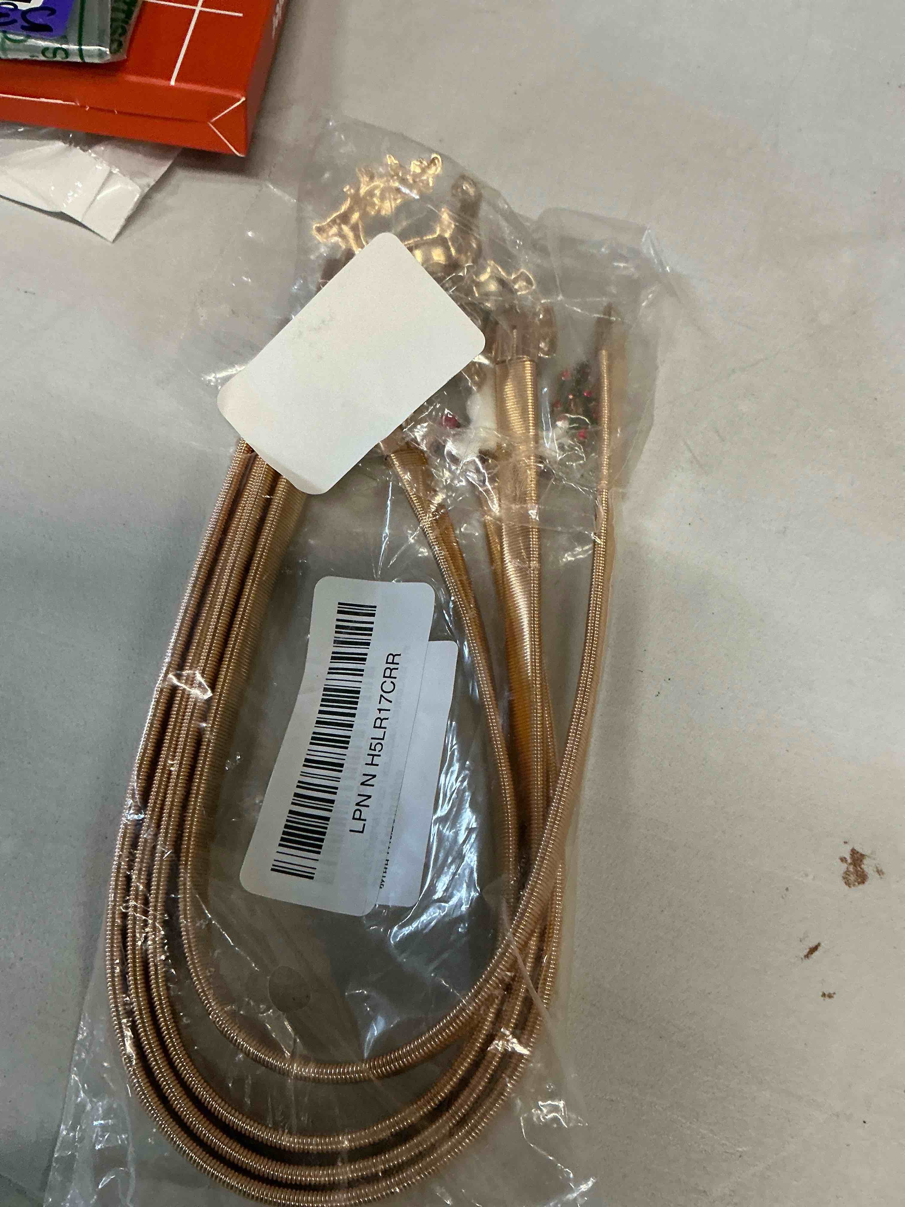 Condition photo showing Good Condition for 2 Pack Christmas Curtain Tieback Buckle Aluminum Alloy Spring Design Curtain Holdback Carving Design Christmas Curtain Ties for Drapes Curtain Ties Backs Modern Style Curtain Holdback Decor (Elk)