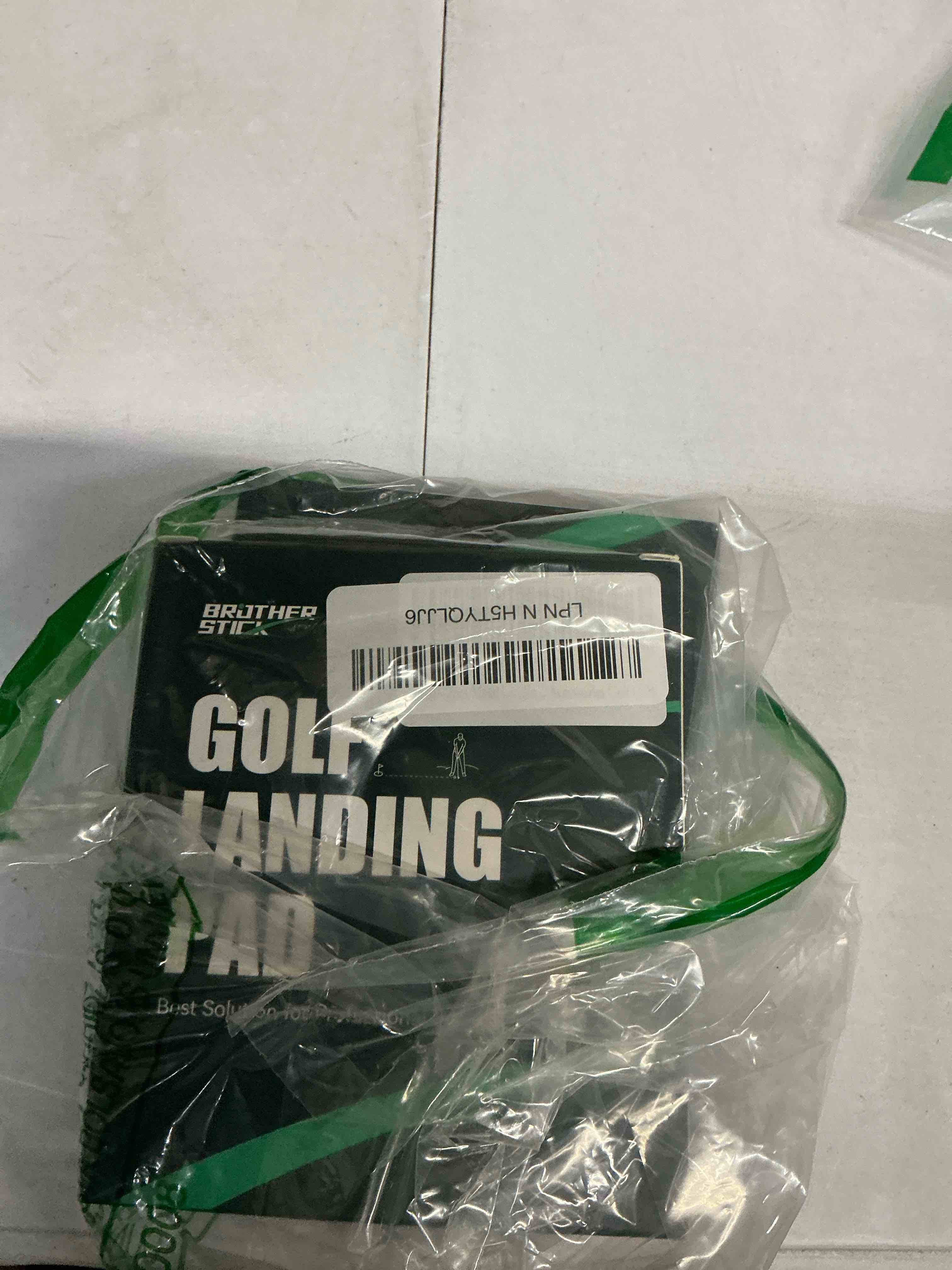 Condition photo showing Good Condition for Metal Landing Pads for Golf Bag Accessories for Men Metal Clips for Quick and Easy Access of Golf Bags, Magnetic Golf Towels, Magnetic Golf Rangefinder Strap Golf Accessories Golf Gifts
