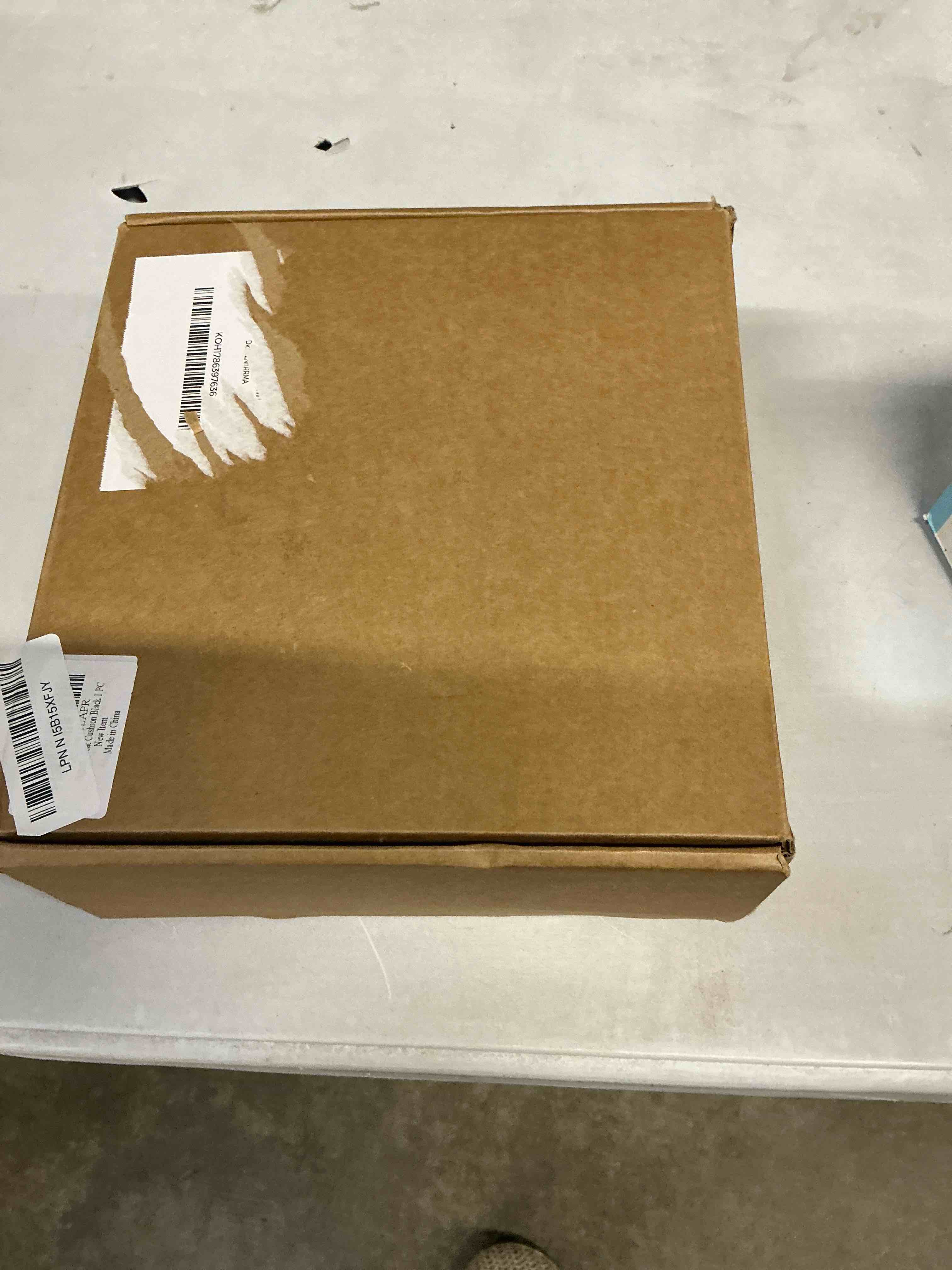 Condition photo showing Good Condition for Portable Seat Cushion for Travel, Lightweight Sitting Pad for Airplane, Car, Office, Stadium and Outdoor Seating, Compact and Comfortable Seat Support