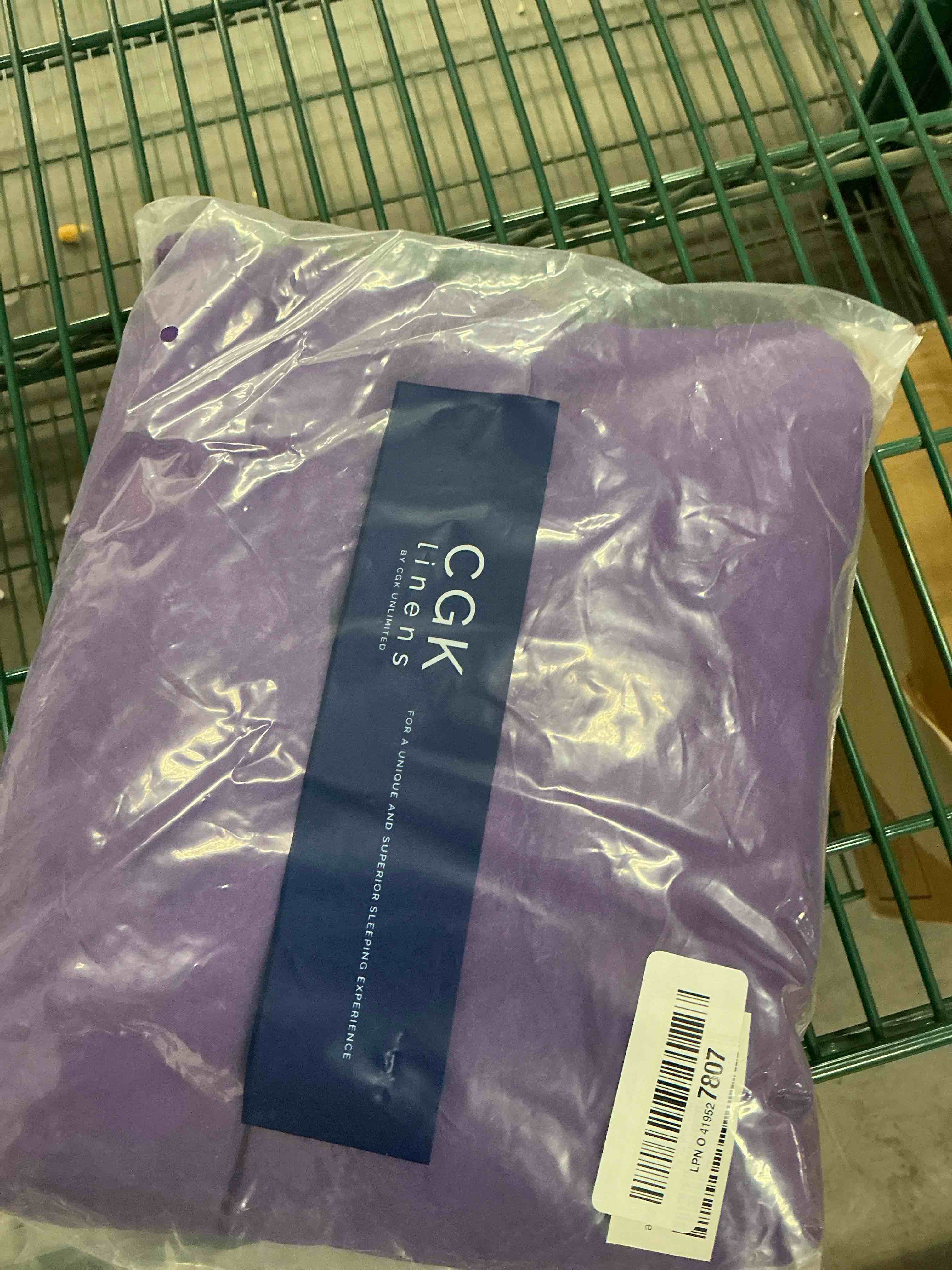 Condition photo showing Good Condition for Extra Deep Twin XL Fitted Sheet - Hotel Luxury Single Fitted Sheet Only - Easily Fits 18 inch to 24 inch Mattress - Soft, Wrinkle Free, Breathable & Comfy Extra Deep Pockets Purple Fitted Sheet Twin XL 37 - Purple