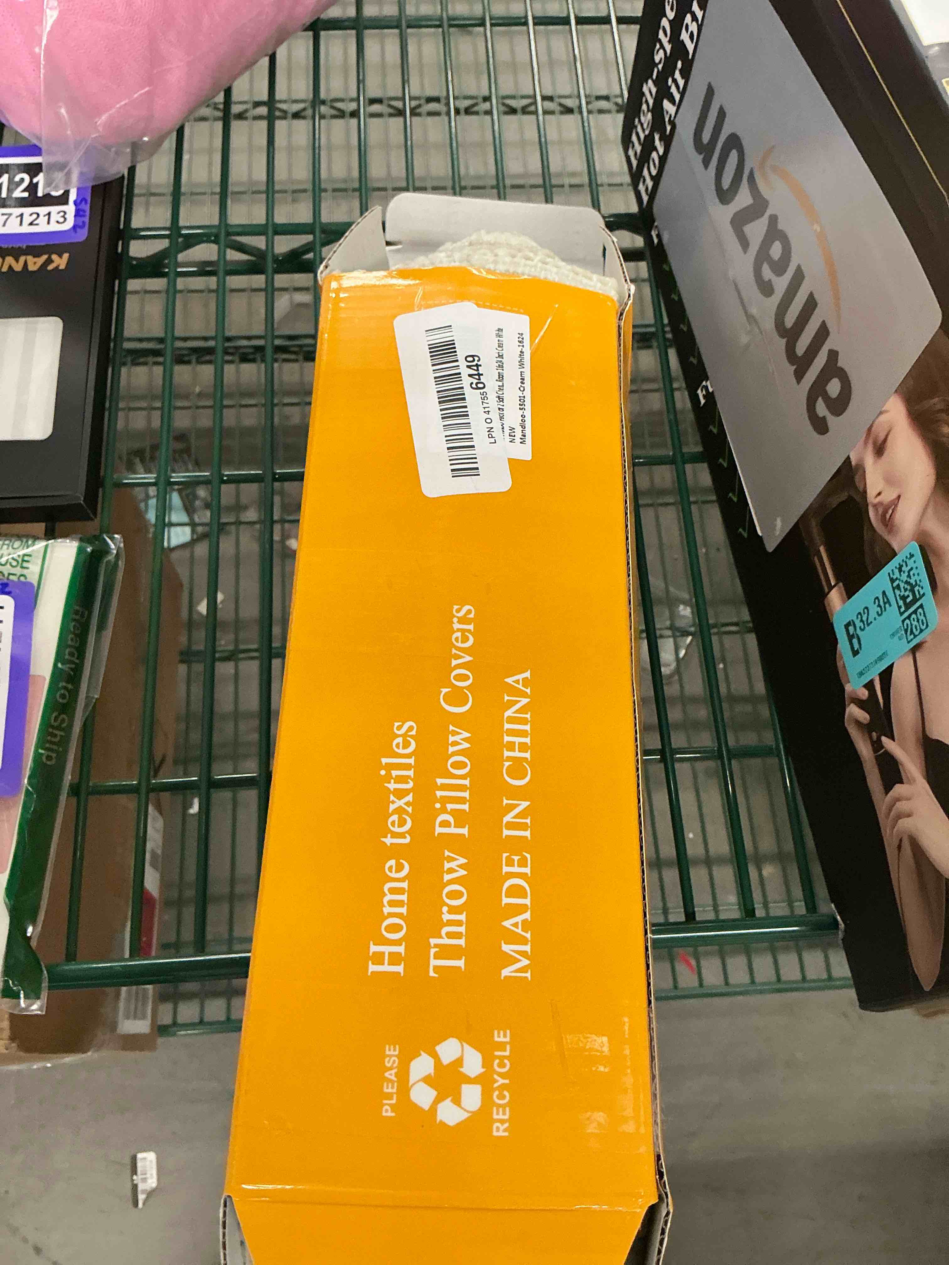 Condition photo showing Good Condition for MANDIOO Pack of 2 Soft Chenille Textured Throw Pillow Covers Lumbar Accent Solid Decorative Cushion Cover Cozy Farmhouse Pillow Case for Couch Sofa Bed Living Room 16x24 Inch Cream White Cream White 24" x 16" (Pack of 2)