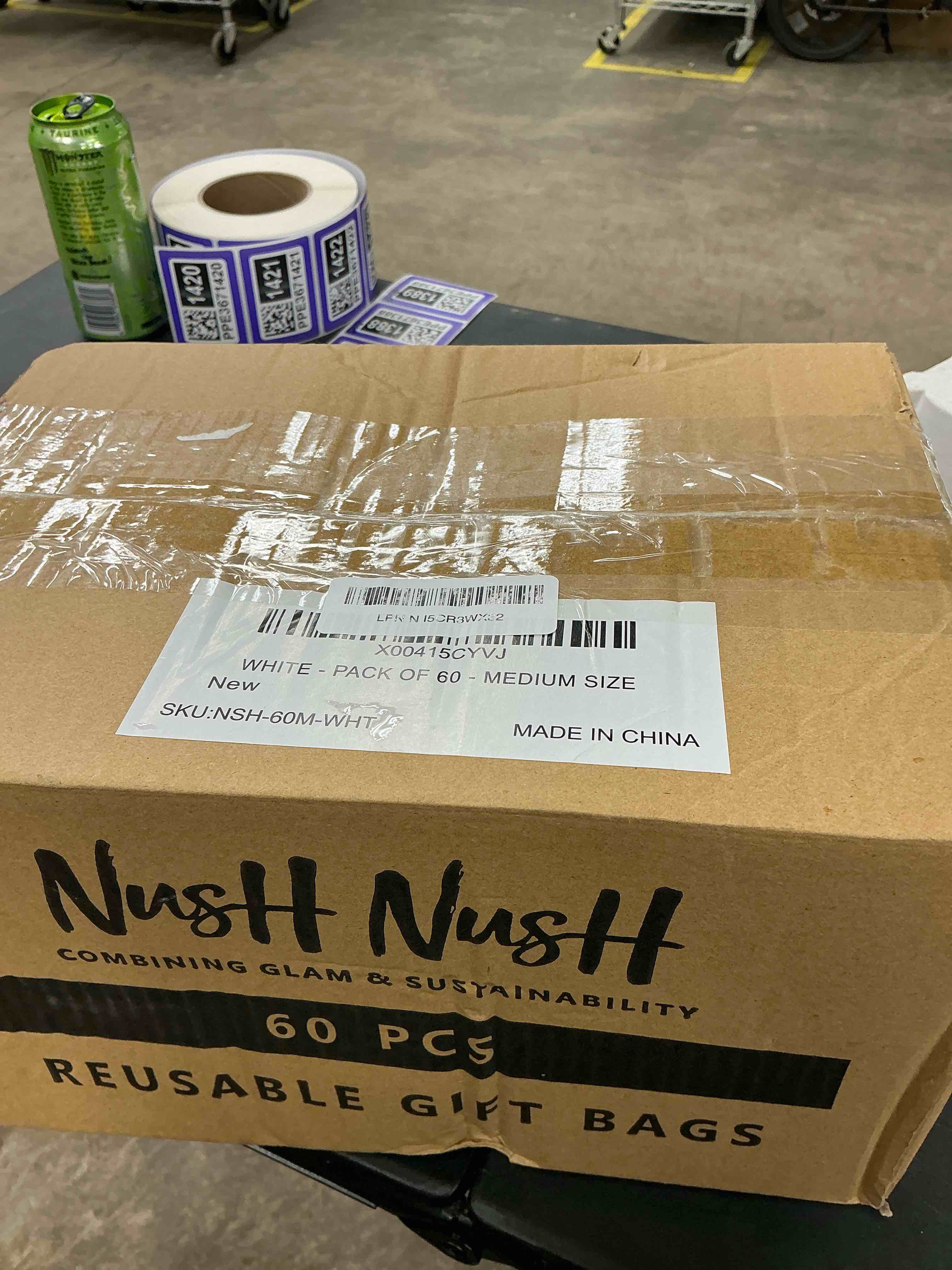 Condition photo showing Good Condition for Nush Nush Set of 60 Shiny White Gift Bags in Bulk - White Reusable Gift Bags Medium Size - For Small Business As Goodie Bags, Birthday Gift Bags With Handles, Party Favor Bags, Goody Bags- 8Wx4Dx10H White - Medium Size 1 Count (Pack of 60)
