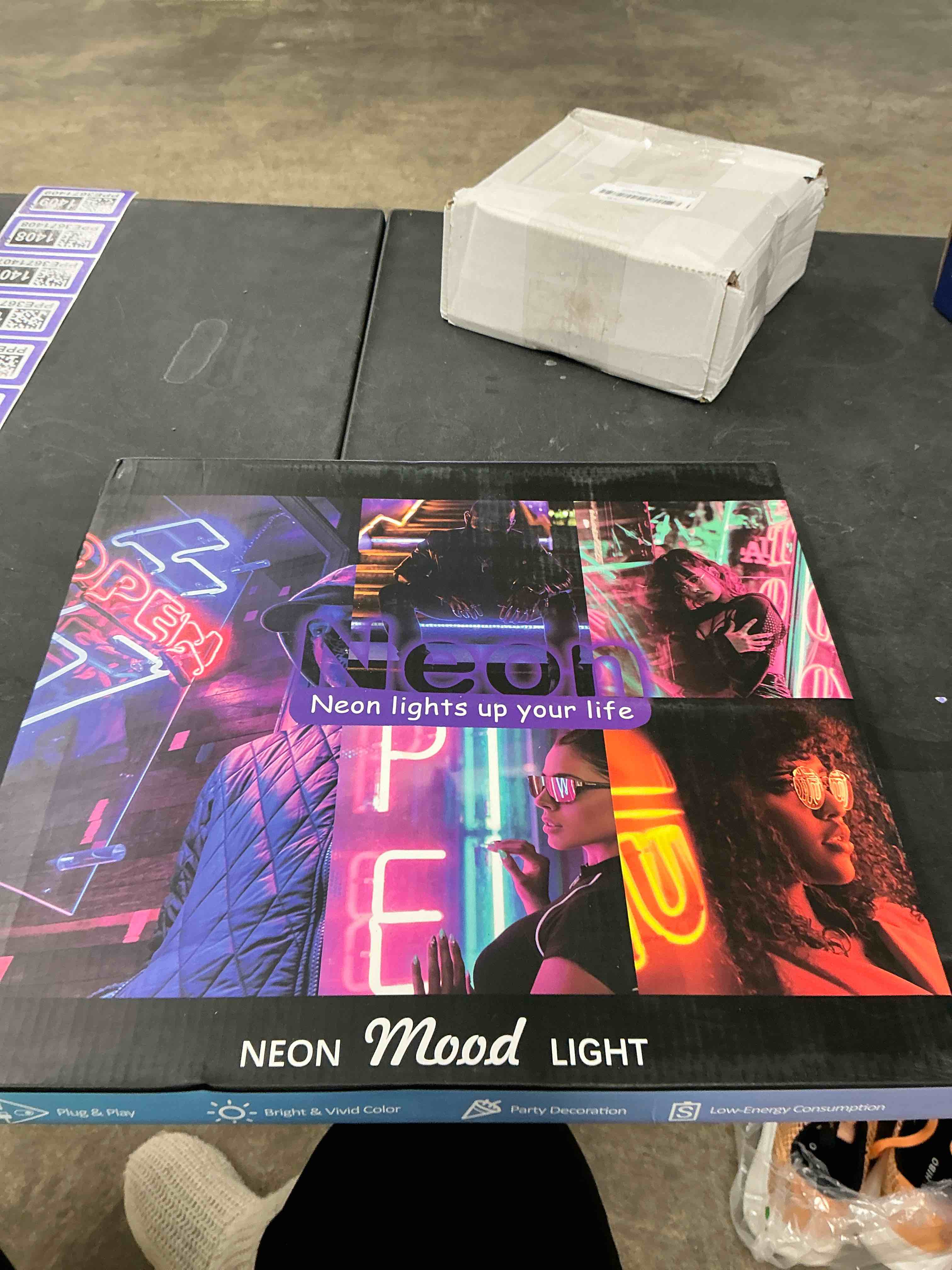 Condition photo showing Good Condition for Looklight Back To The 80'S Neon Sign,Neon Signs for Wall Decor,USB Connectivity Led Signs for Party Decor,Back to The 80's Neon Light,80's Background Decor for Photography 80's Party Supplies