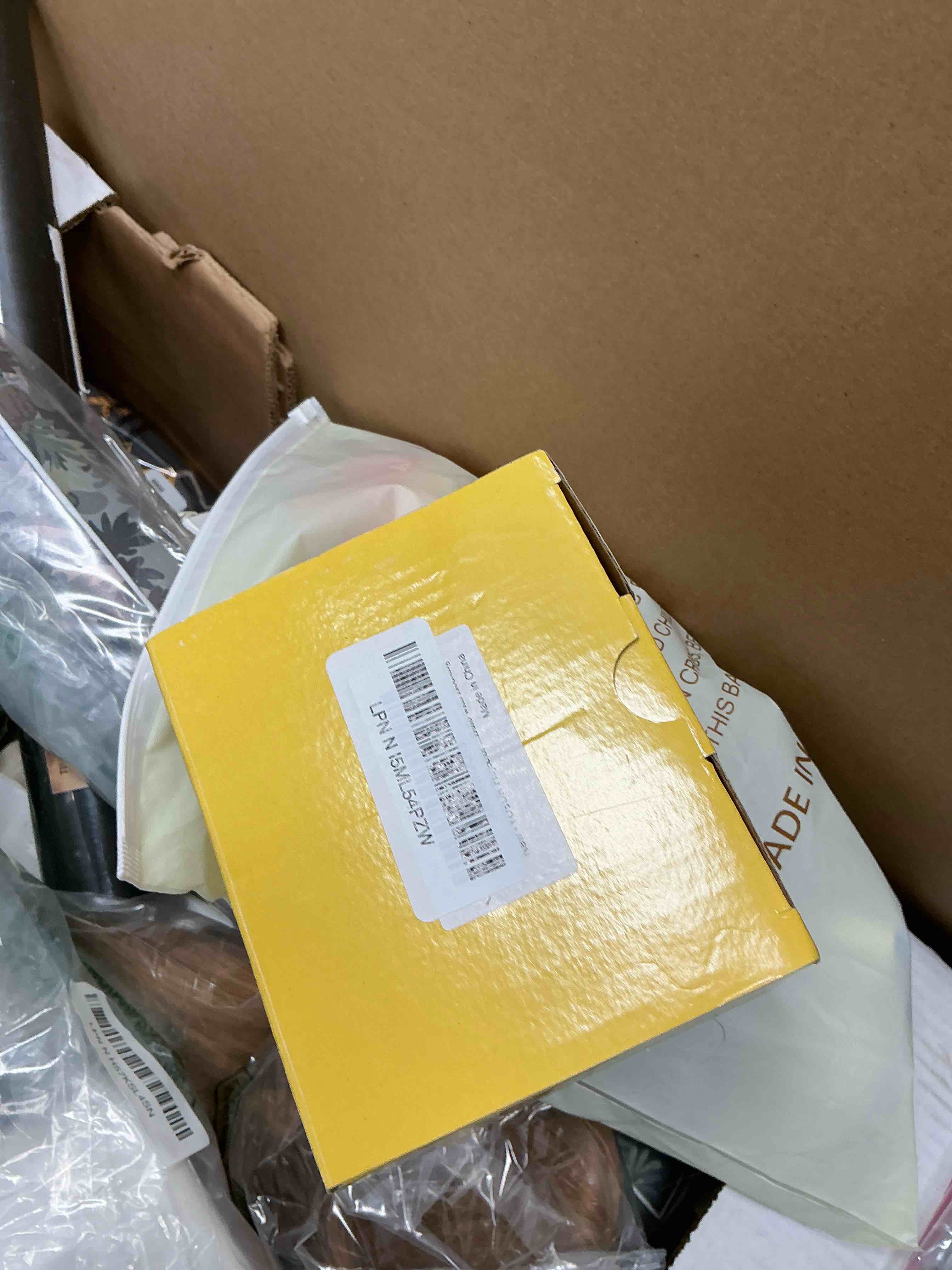 Condition photo showing Good Condition for YOSUN Projector lamp for Epson-Elplp97-V13h010l97 PowerLite Home Cinema ex3280 ex5280 ex7280 ex9230 ex9240 880x 119W 2200 2250 2350 Replacement lamp Bulb with Housing