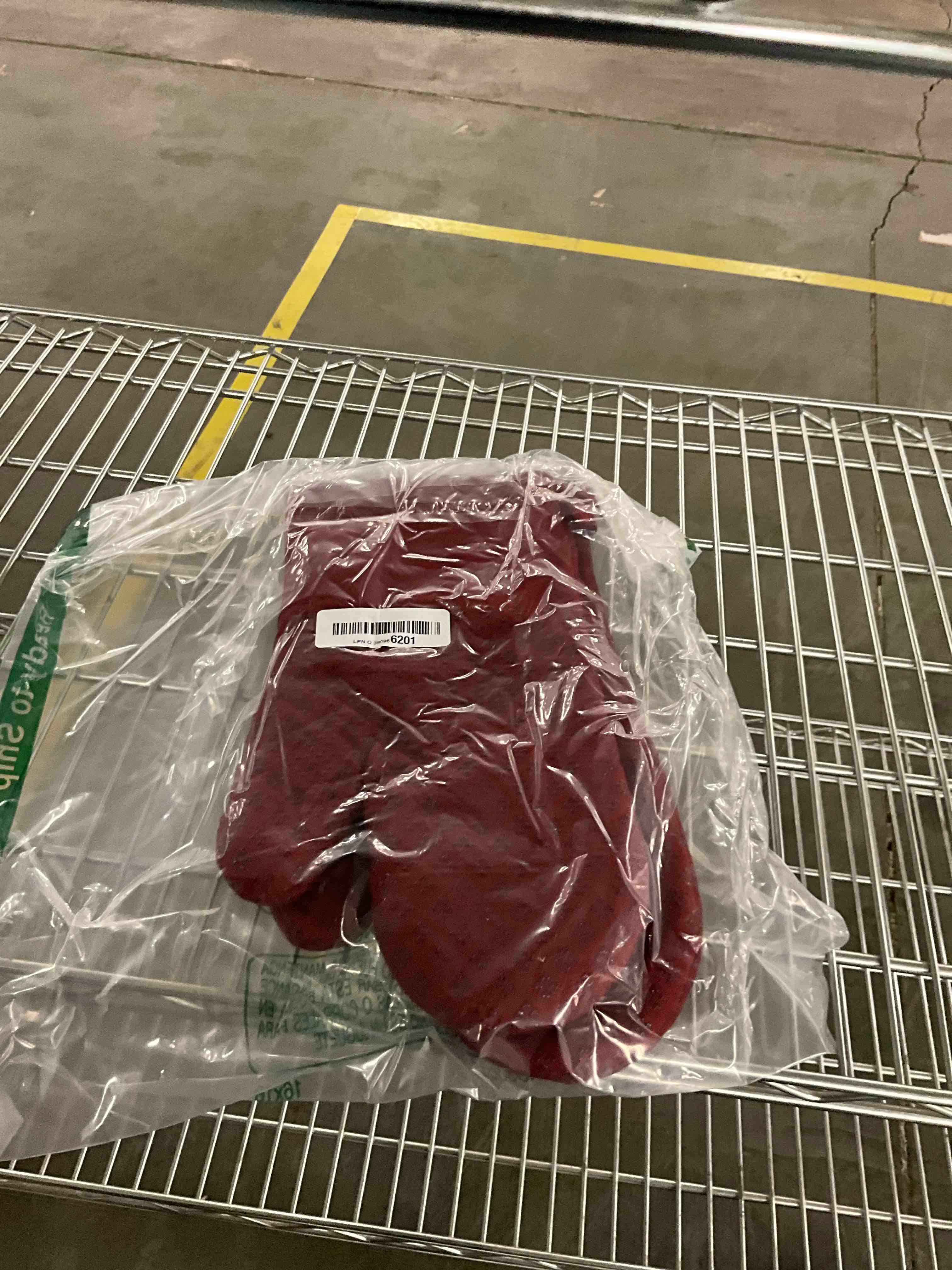 Condition photo showing New/Like New for KitchenAid Asteroid Oven Mitt Set, 7"x12.5", Boysenberry Purple, 2 Piece