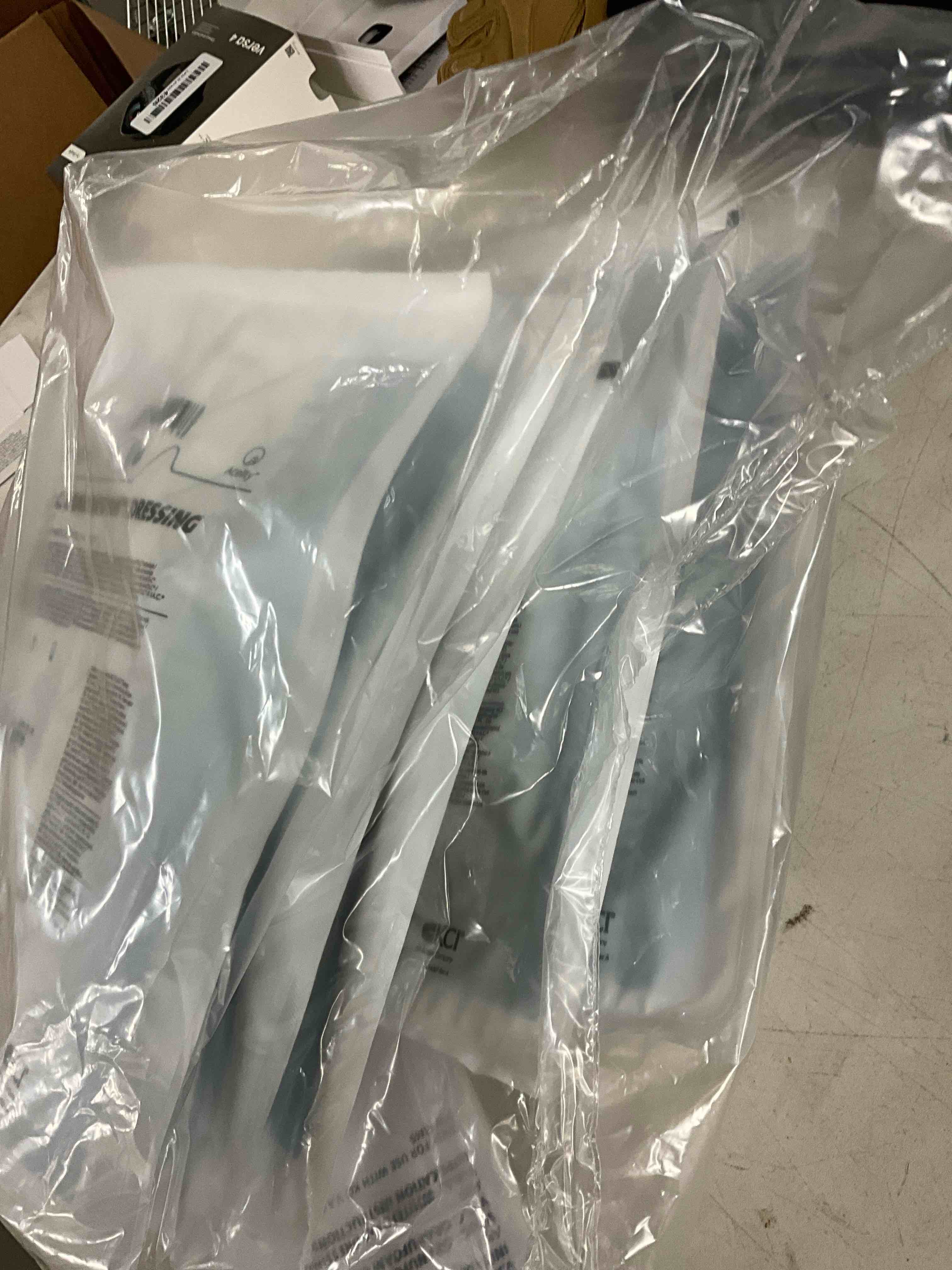 Condition photo showing New/Like New for 5 V.A.C Granufoam Dressing (Medium)