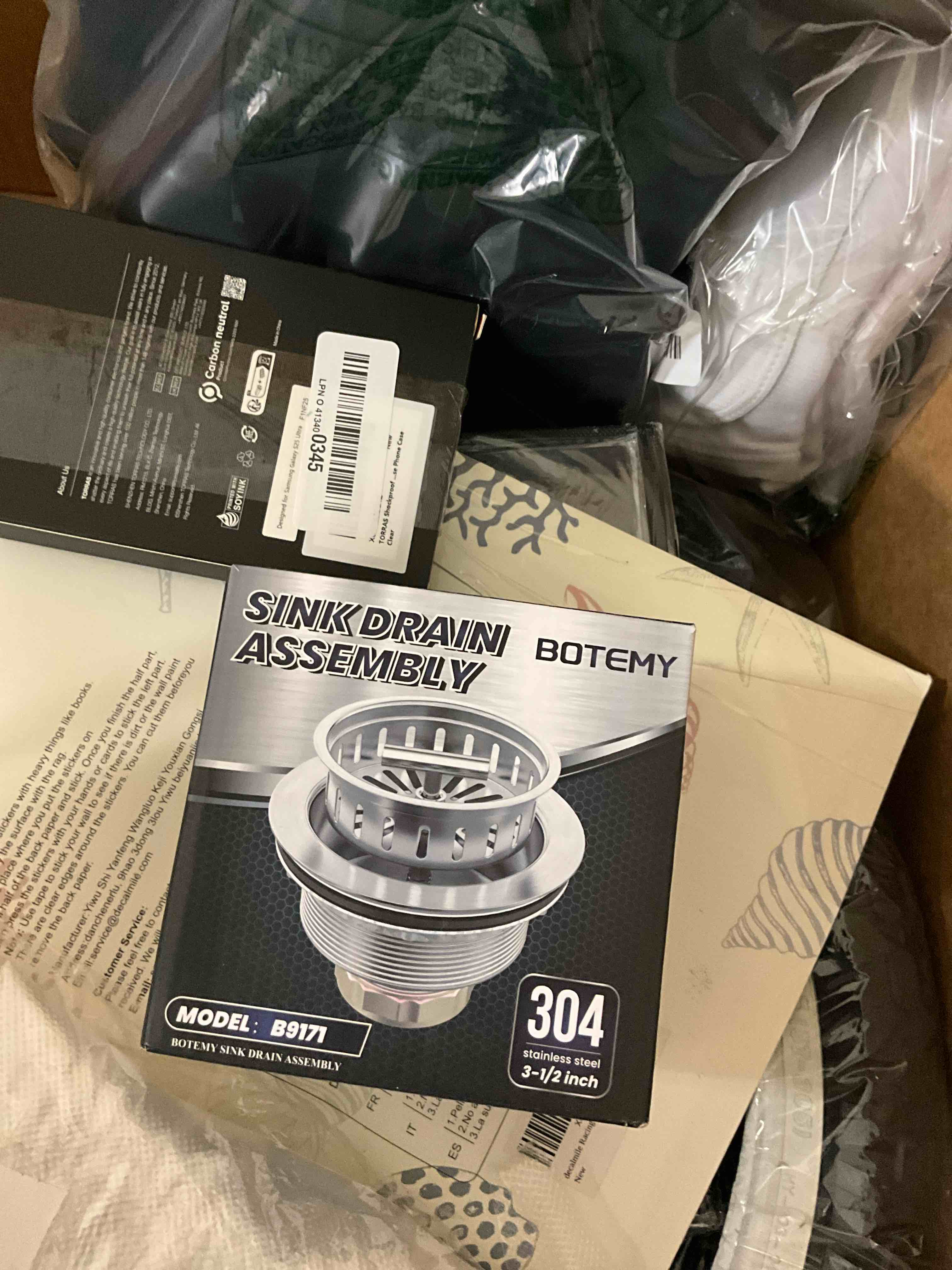 Condition photo showing Good Condition for botemy stainless steel sink drain strainer kit 3-1/2 inch kitchen drain assembly with metal center knob basket stopper replacement for standard kitchen sinks, brushed