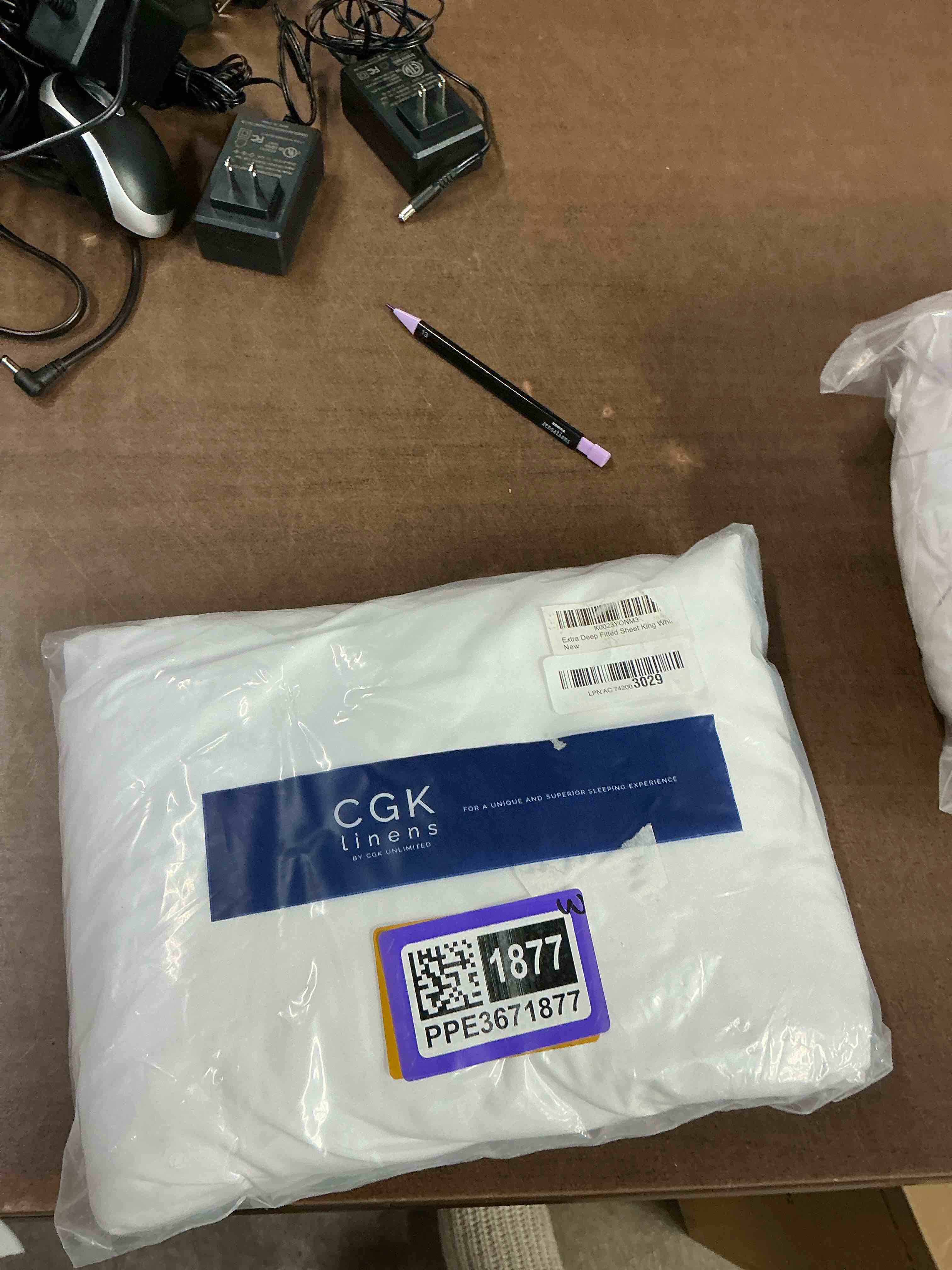 Condition photo showing Good Condition for Extra Deep King Fitted Sheet - Hotel Luxury Single Fitted Sheet Only - Easily Fits 18 inch to 24 inch Mattress - Ultra Soft, Wrinkle Free w/Extra Deep Pockets - Easy-Care, Breathable & Comfy - White King 01 - White