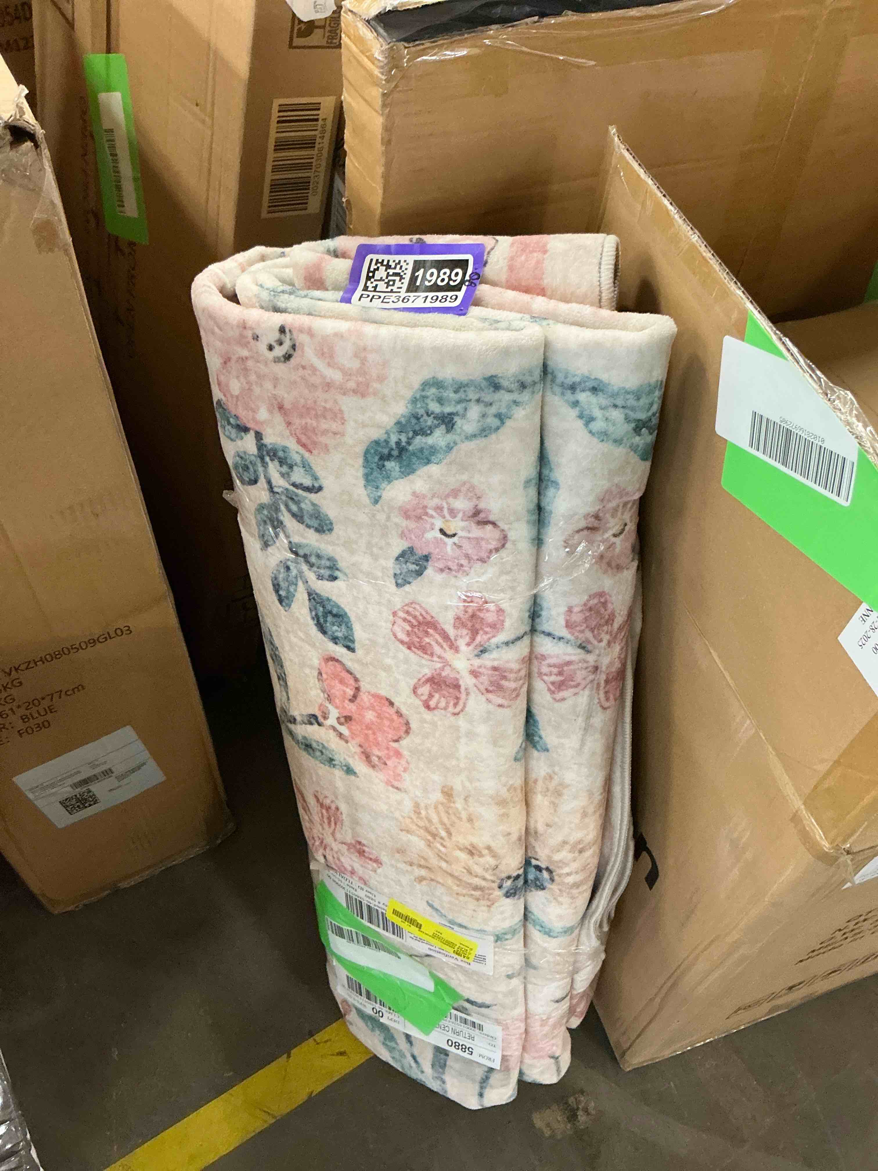 Condition photo showing Good Condition for Moynesa 6 x9  Pink Washable Rugs for Bedroom Girls  Boho Floral Living Room Rugs Non-Slip  Soft Low-Pile Nursery Carpet Rug for Dining Room Kids Room Dorm Pink