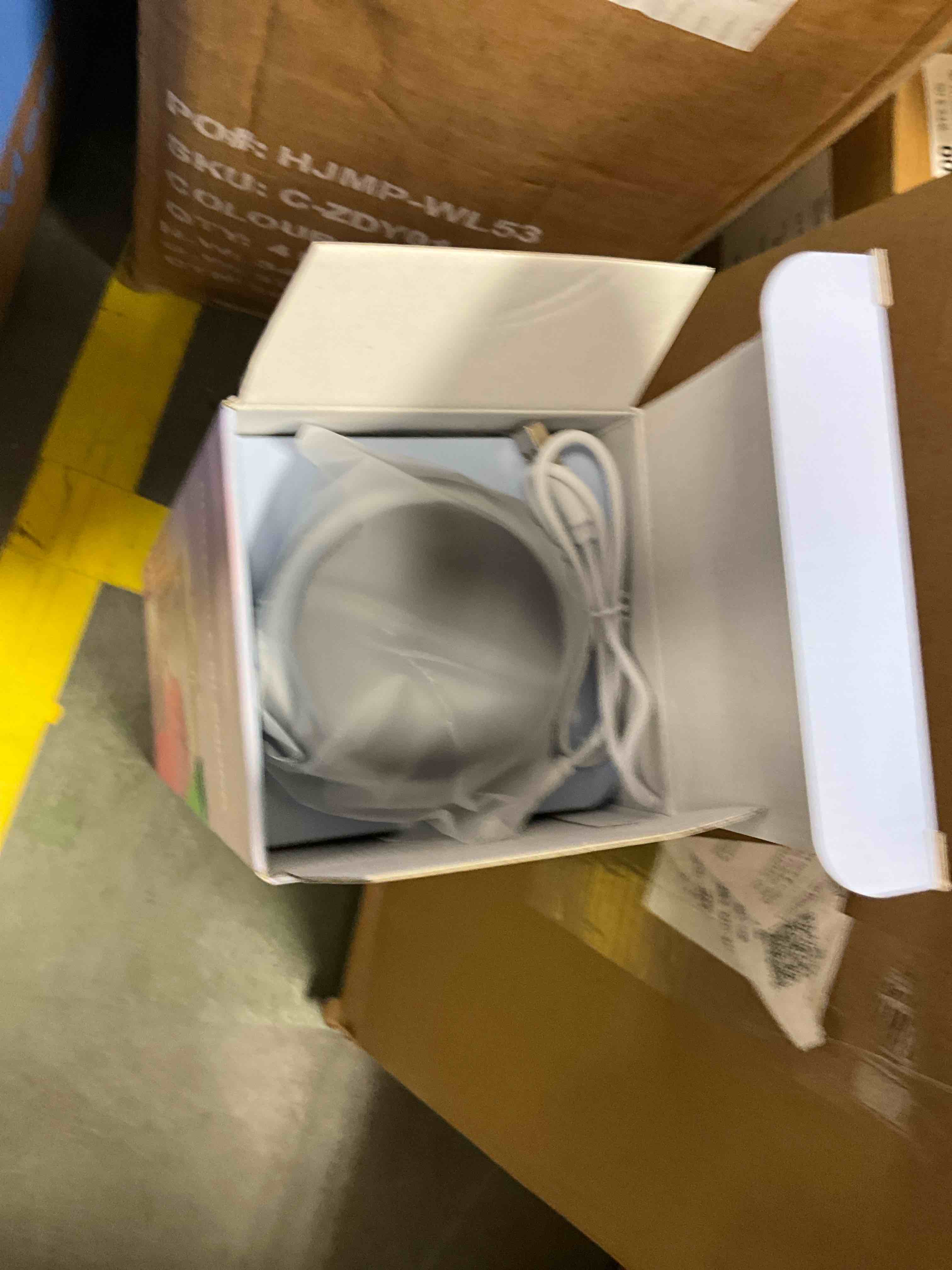 Condition photo showing Good Condition for TINANA Portable Blender  USB Rechargeable with 600 ML Personal Juicer Cup  Household Fruit Mixer for Shakes and Smoothies  Ideal for Travel  Home and Office-Black