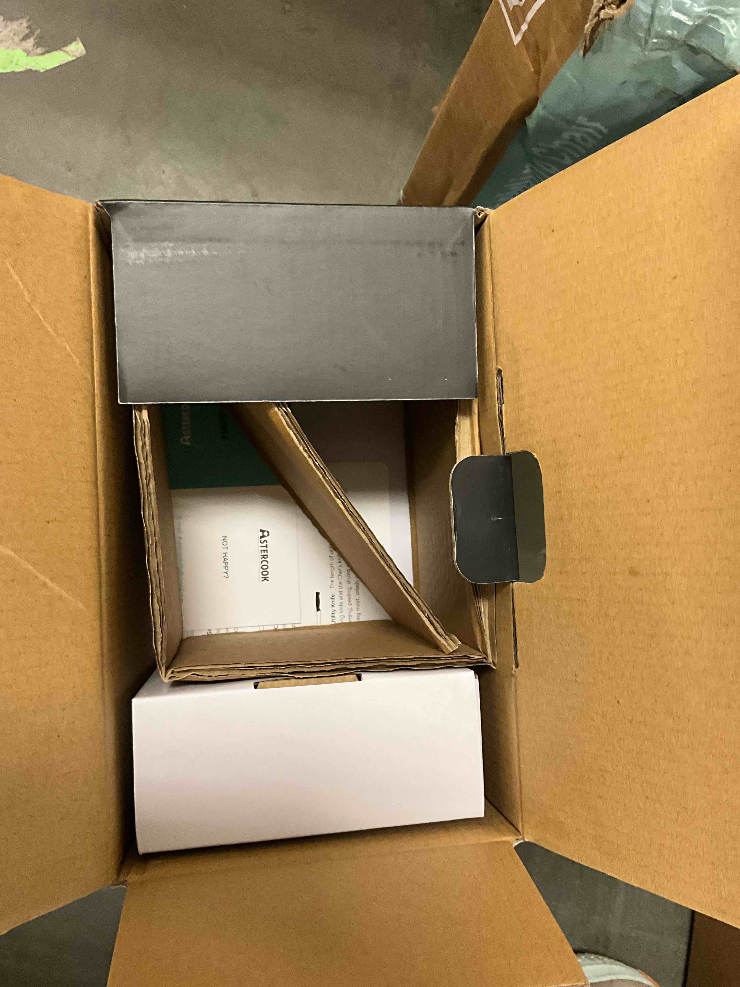 Condition photo showing Good Condition for Astercook Knife set  14-Piece Kitchen Knife Set wit Built-in Sharpener  High Carbon German Stainless Steel Knives Block Sets  Ultra Sharp & Rust Resistant  Dishwasher Safe