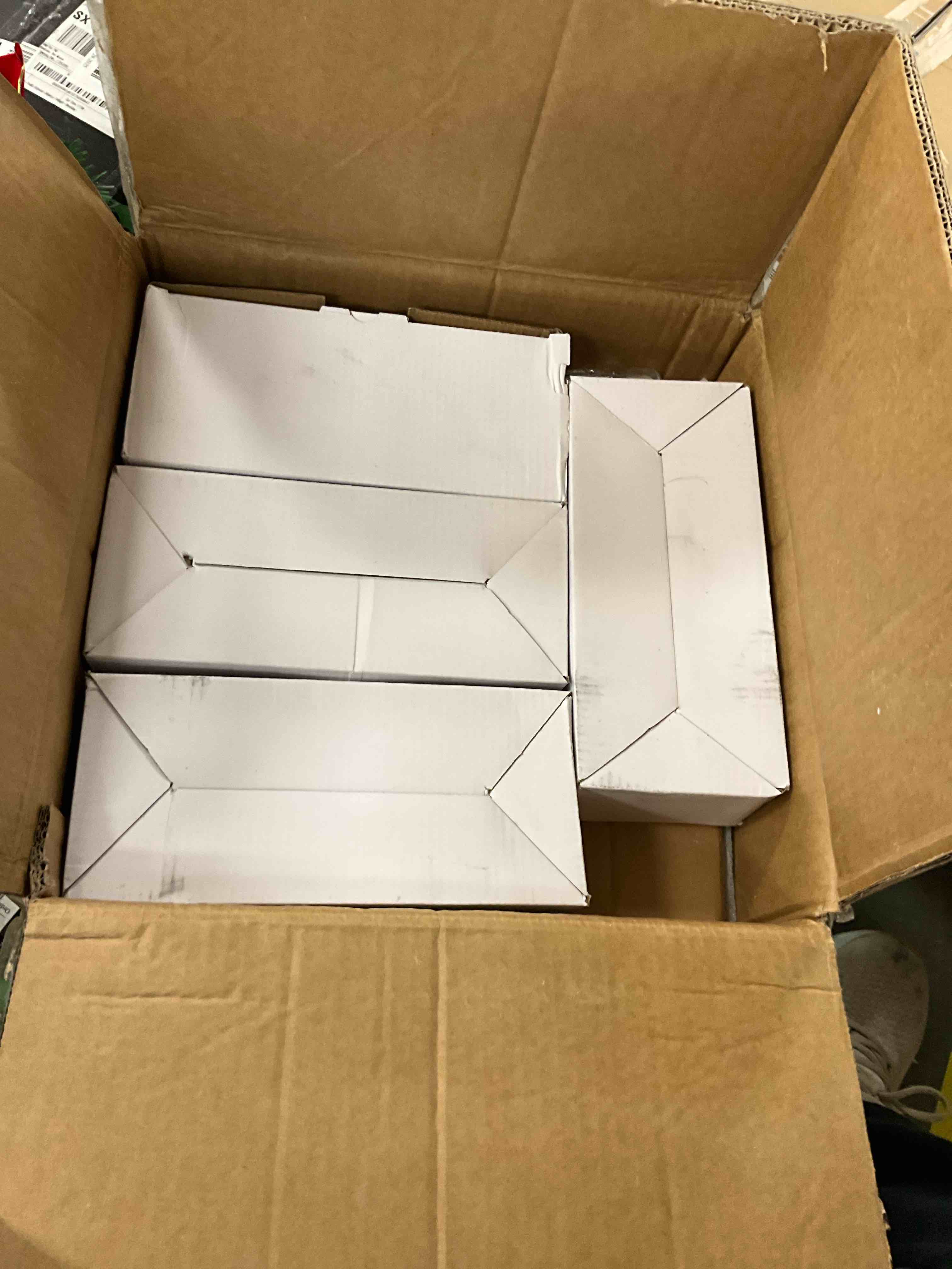 Condition photo showing Good Condition for WARMOUNTS Gold Chafing Dish Buffet Set 2 Pack, 5QT Round Stainless Steel Chafers and Buffet Warmers Sets with Glass Lid & Lid Holder for Parties Catering Events, Polished & No Finger Cuts