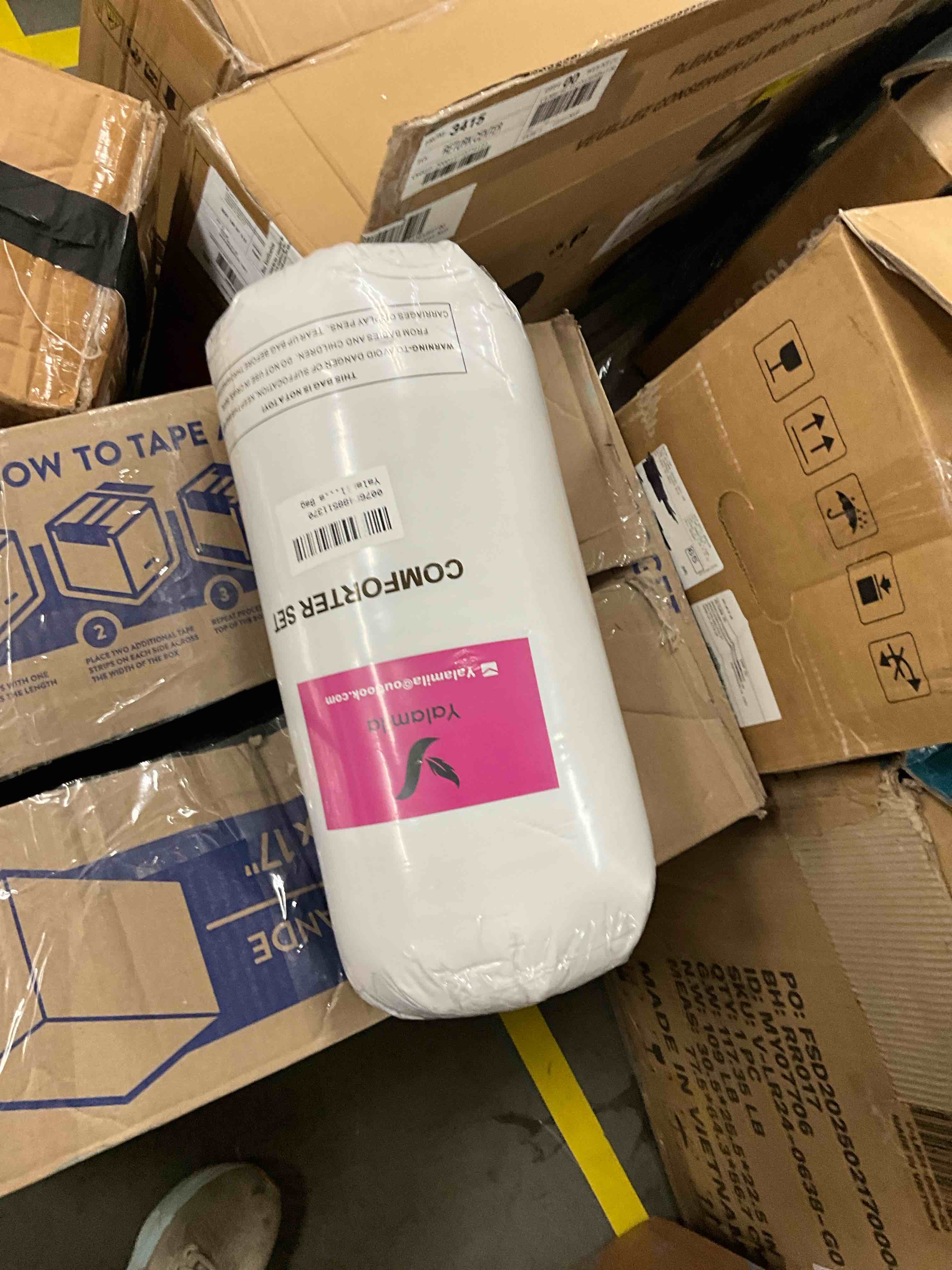 Condition photo showing New/Like New for Yalamila WhatsBedding 3 Pieces Bed in a Bag Comforter Set Duvet Insert Reversible White Queen